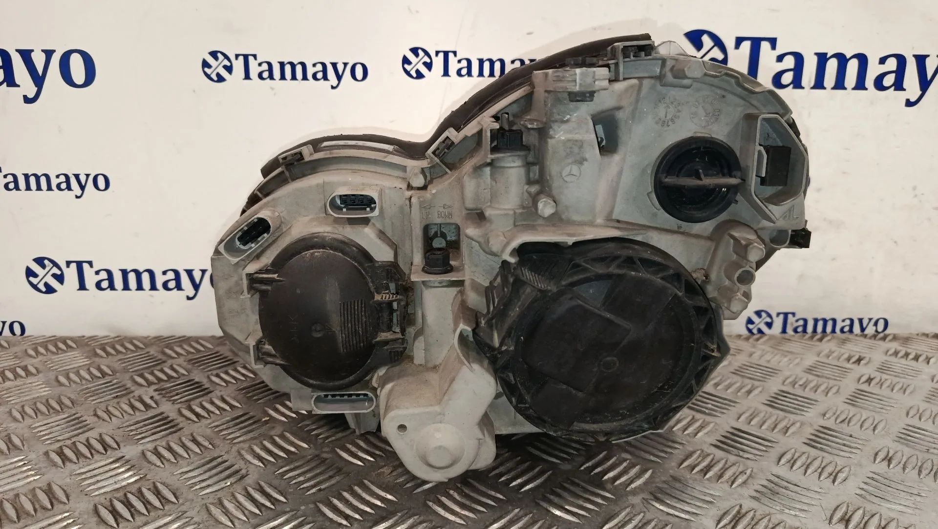 Faro Derecho para Mercedes-Benz Clase C (W203)