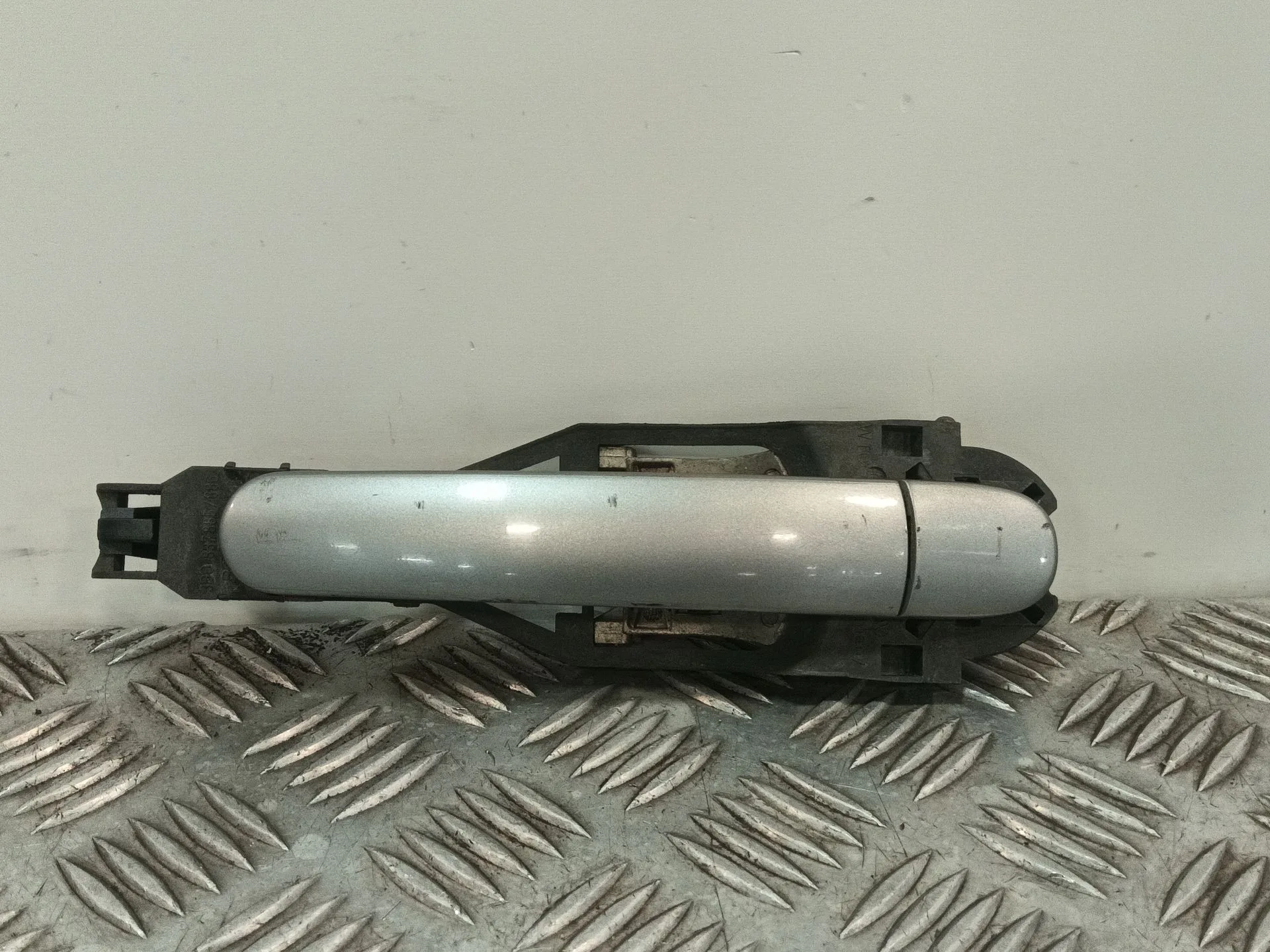 Maneta Exterior Delantera Derecha para Volkswagen Golf Iv (1J1)