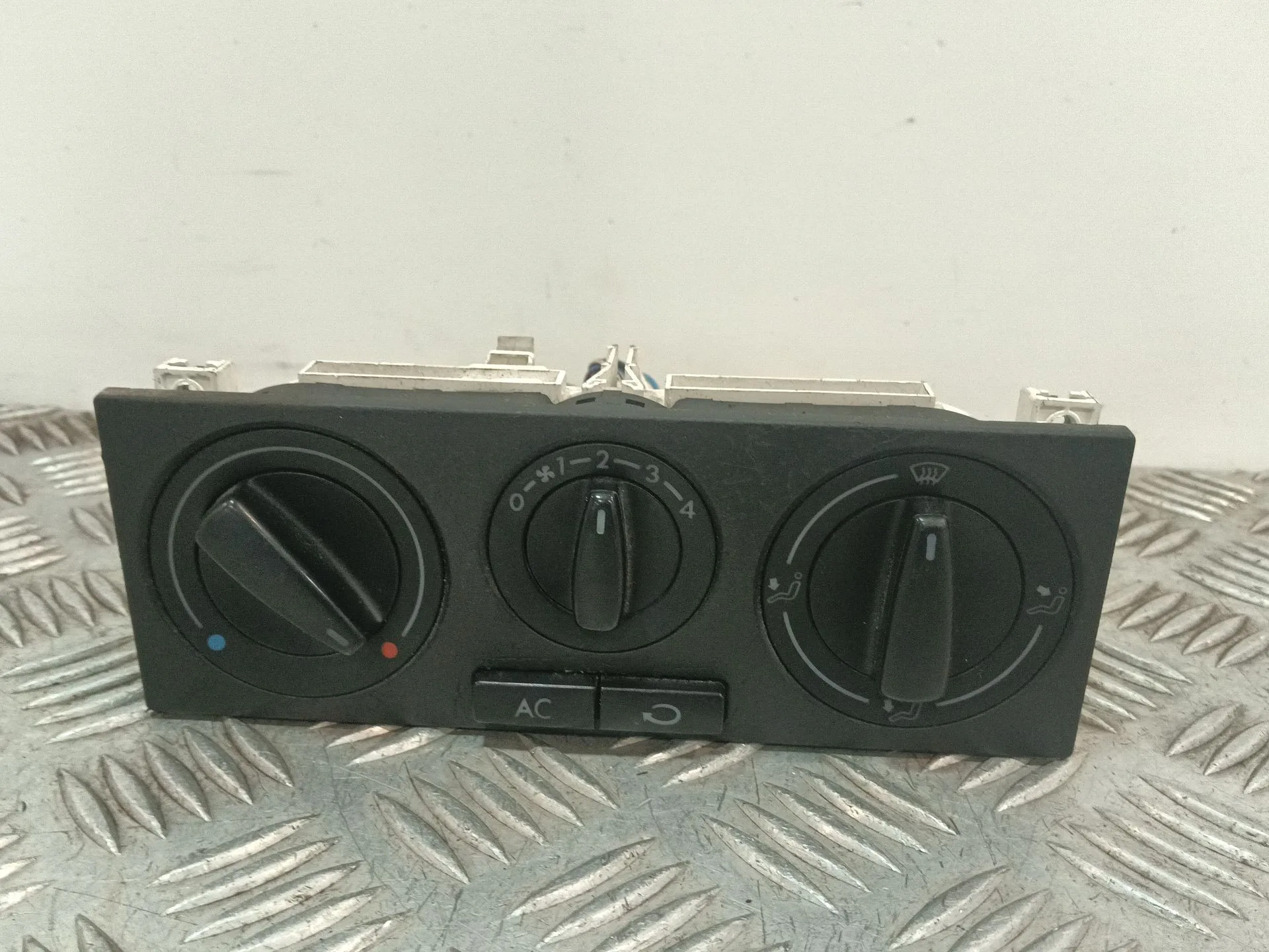 Mando Calefaccion / Aire Acondicionado para Volkswagen Golf Iv (1J1)