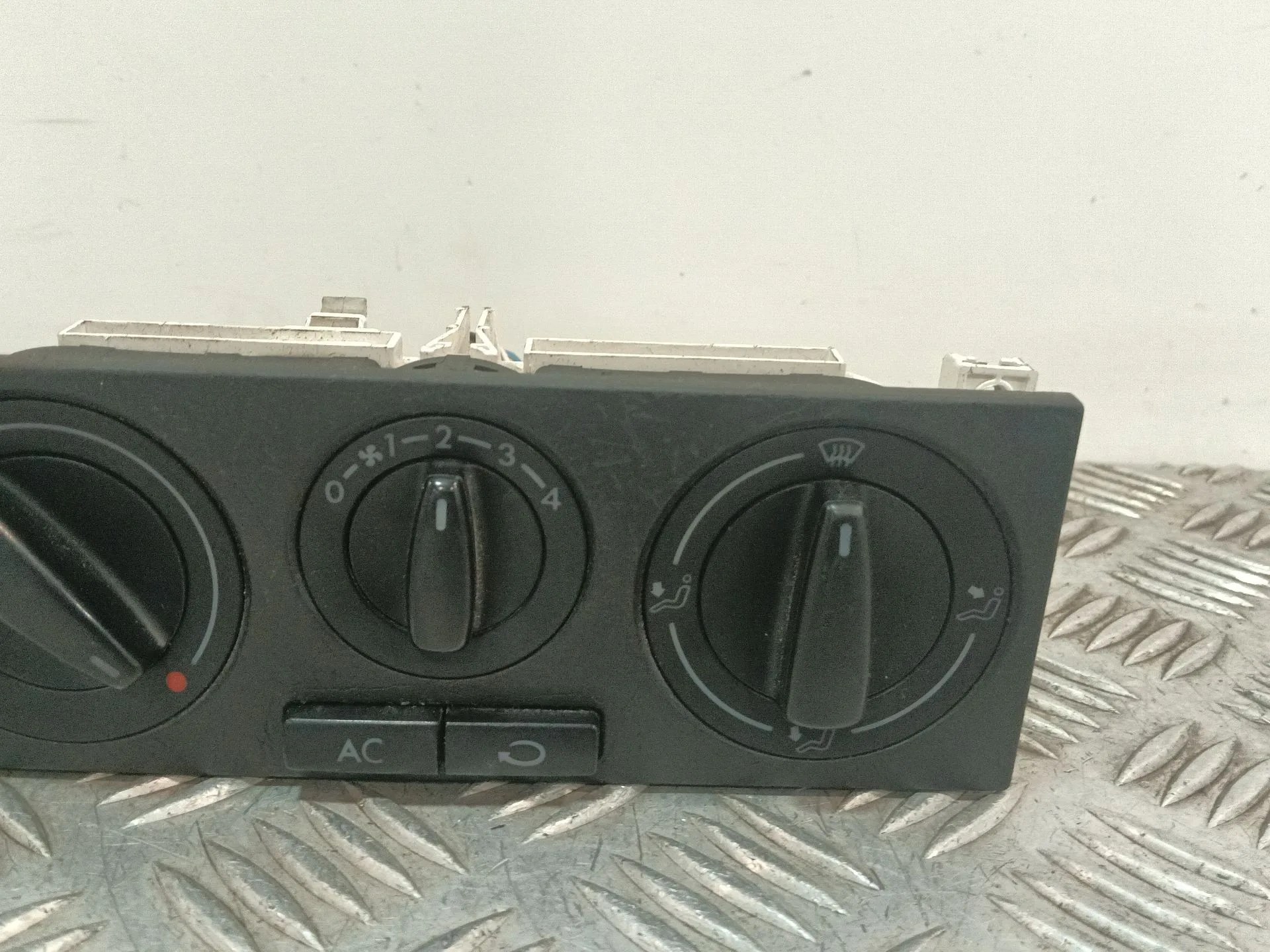 Mando Calefaccion / Aire Acondicionado para Volkswagen Golf Iv (1J1)