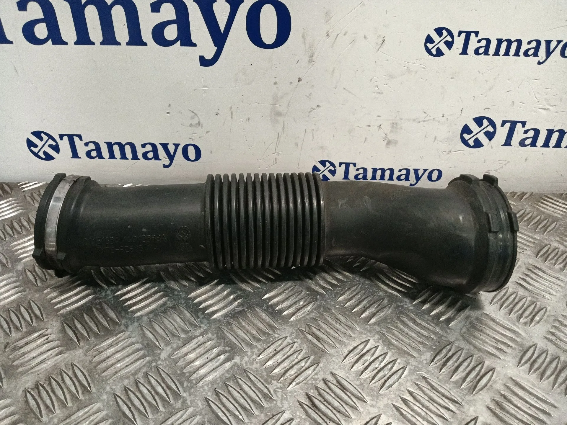 Tubo para Jaguar Xe (X760)