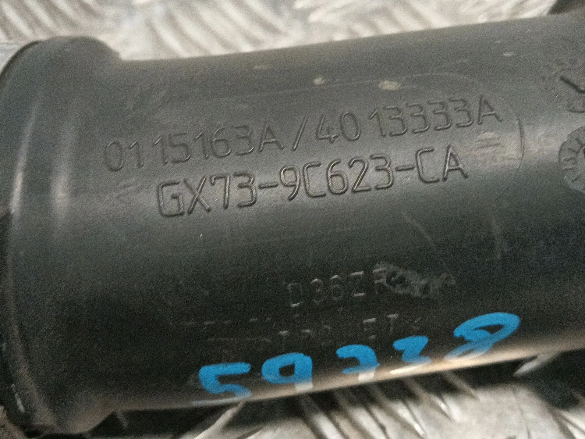 Tubo para Jaguar Xe (X760)