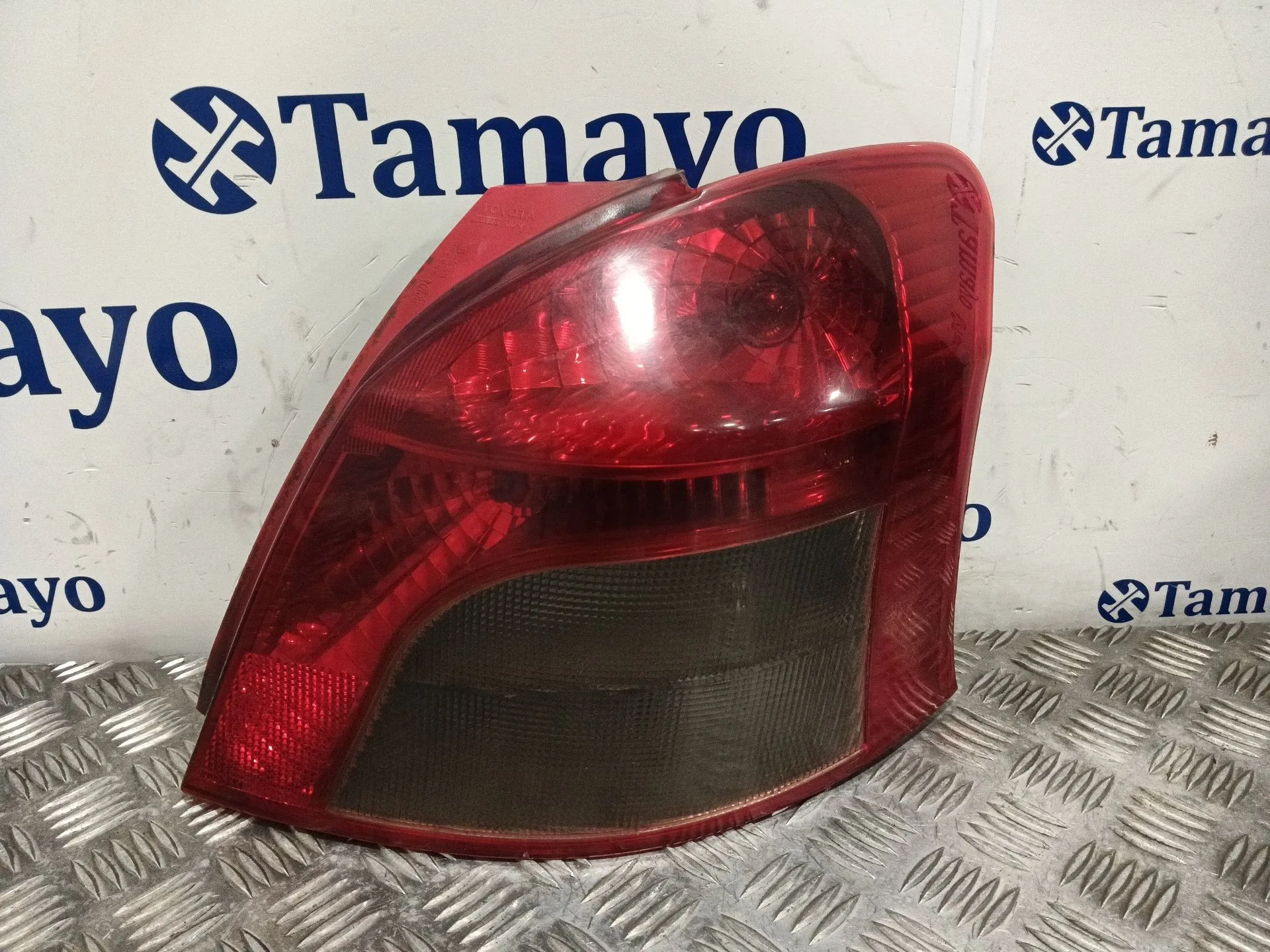 Piloto Trasero Derecho para Toyota Yaris (_P9_)