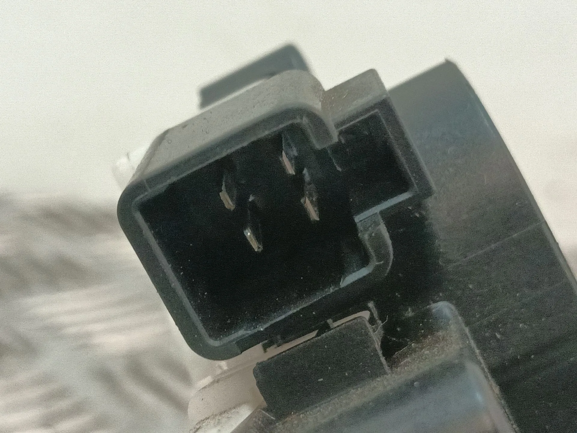 Cerradura Maletero / Porton para Mazda 3 Lim. (Bl)