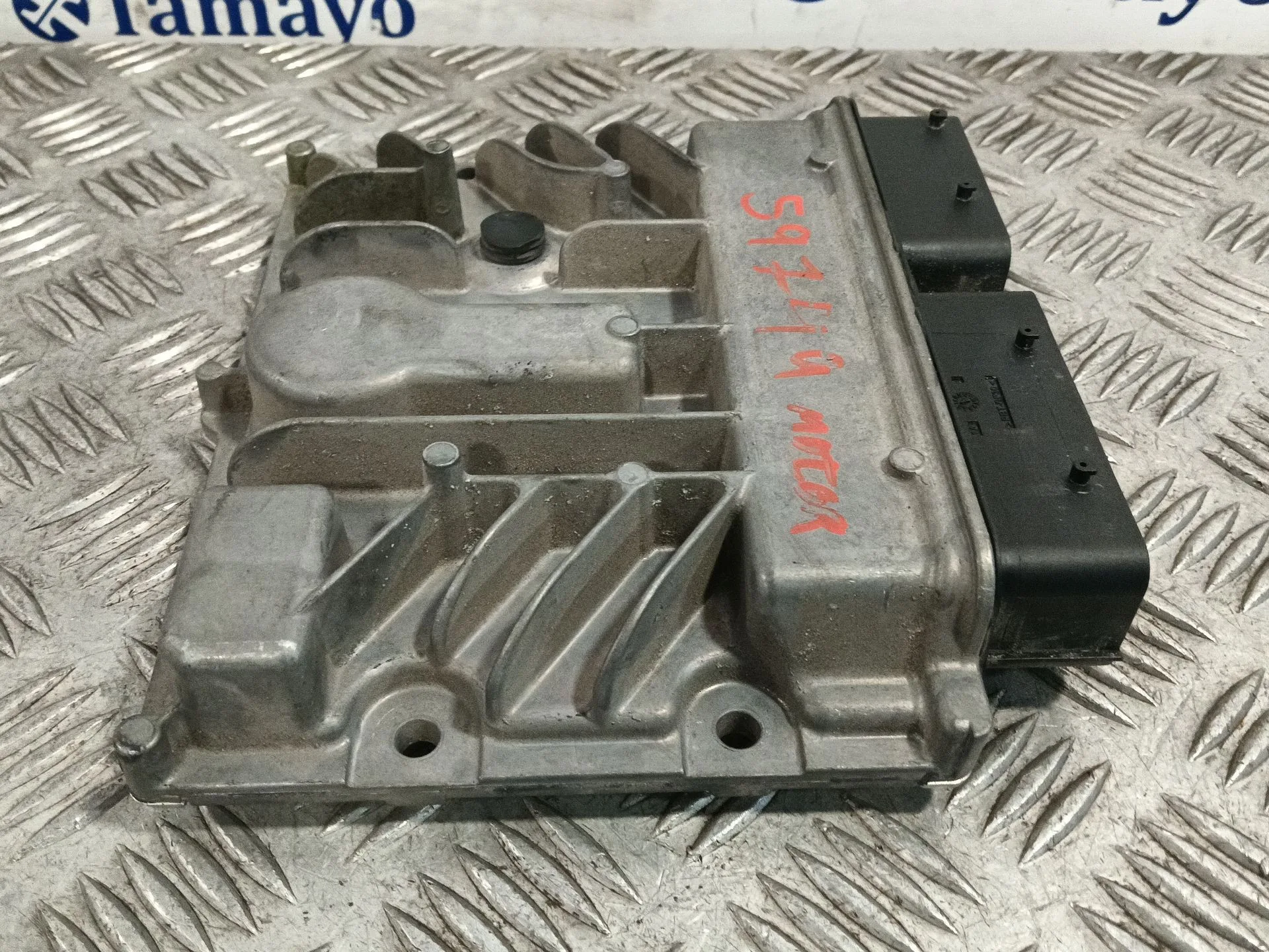 Centralita Motor Uce para Chevrolet Cruze Hatchback (J305)