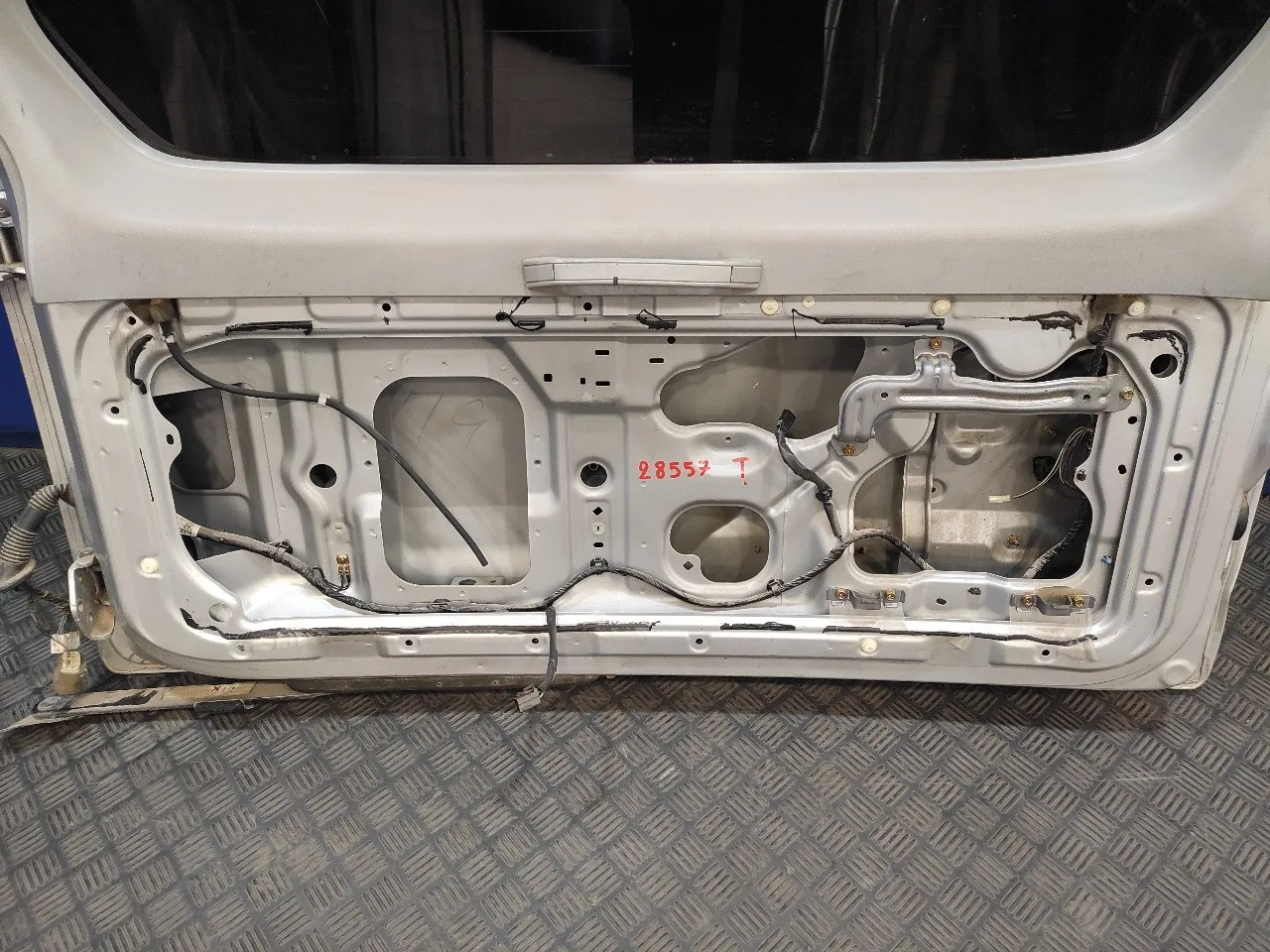 Porton Trasero para Mitsubishi Pajero