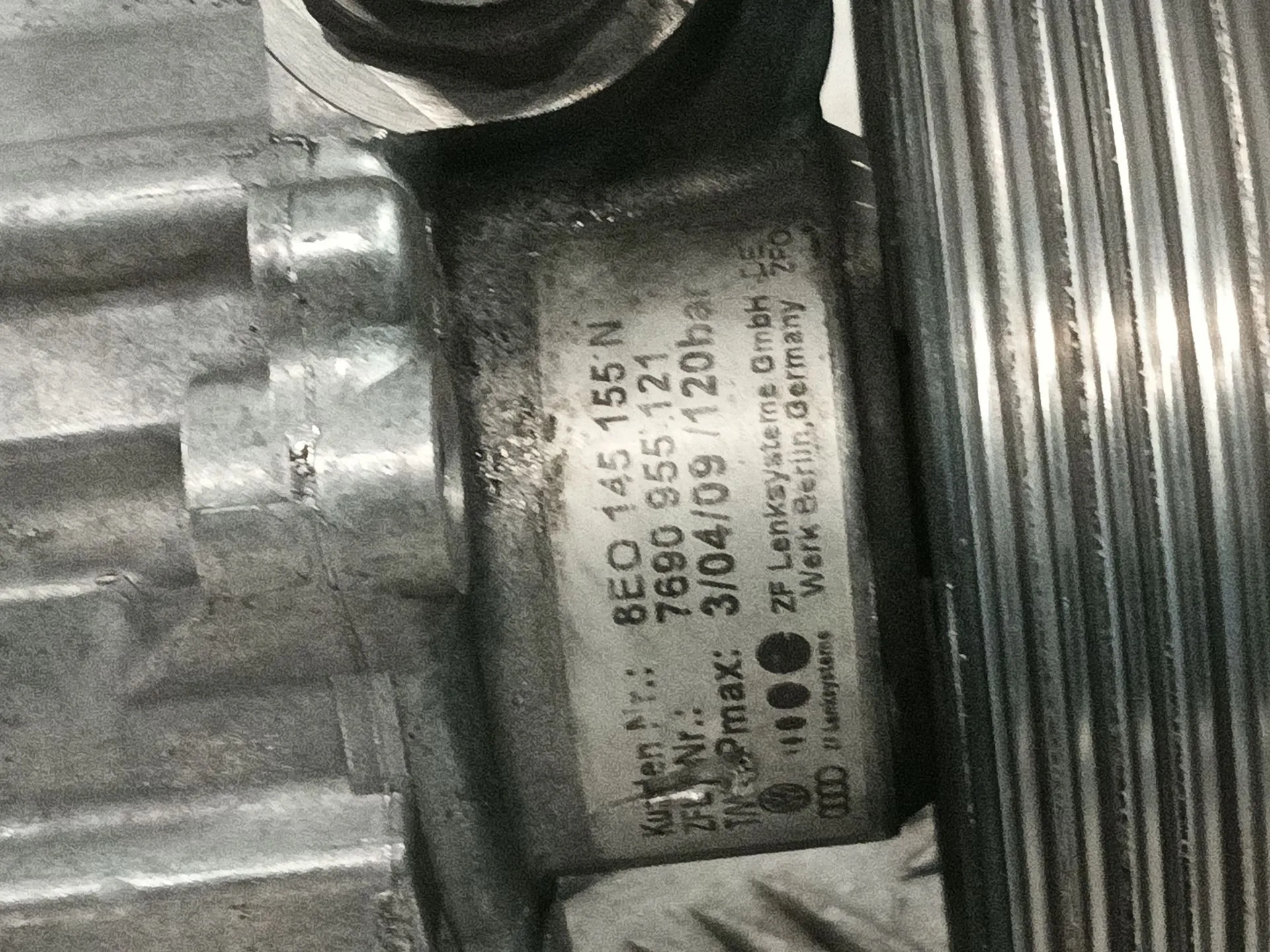 Bomba Direccion para Seat Exeo (3R2)