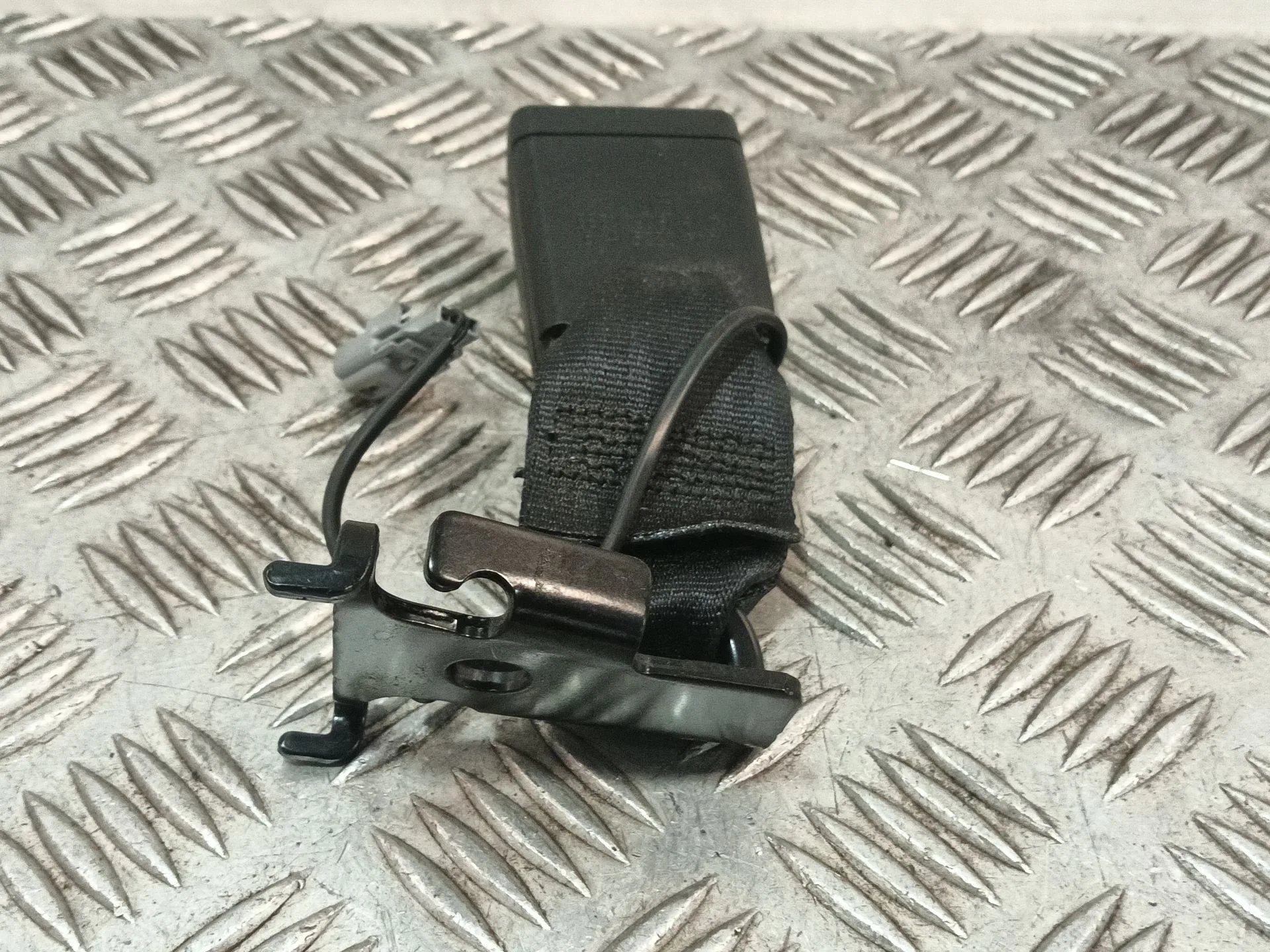Enganche Cinturon Trasero Derecho para Renault Megane Iv Hatchback (B9A/M/N_)