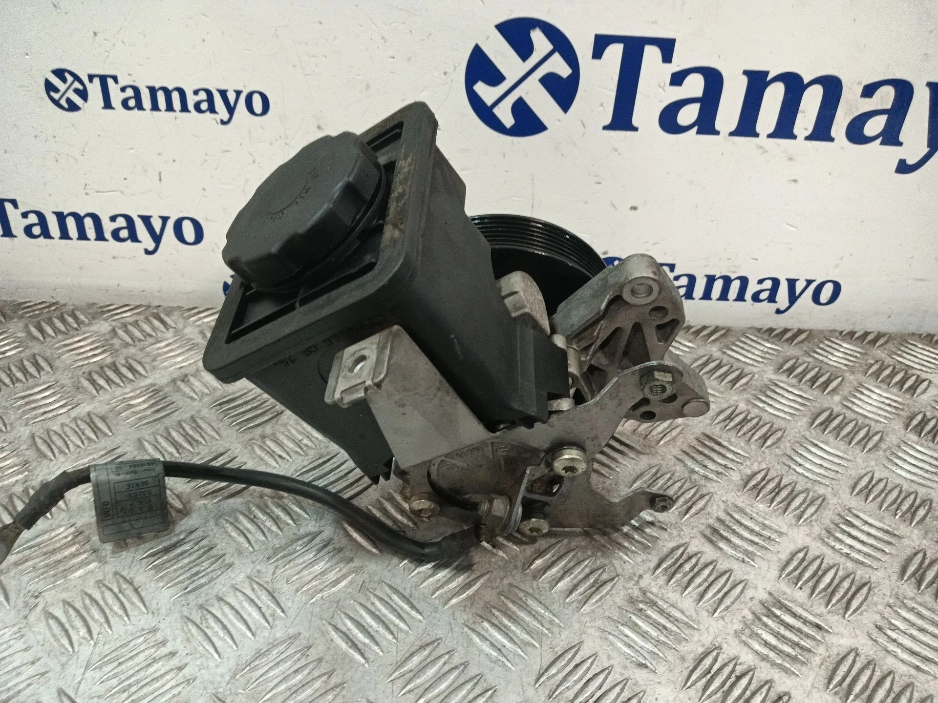Bomba Direccion para Bmw X3 (E83)