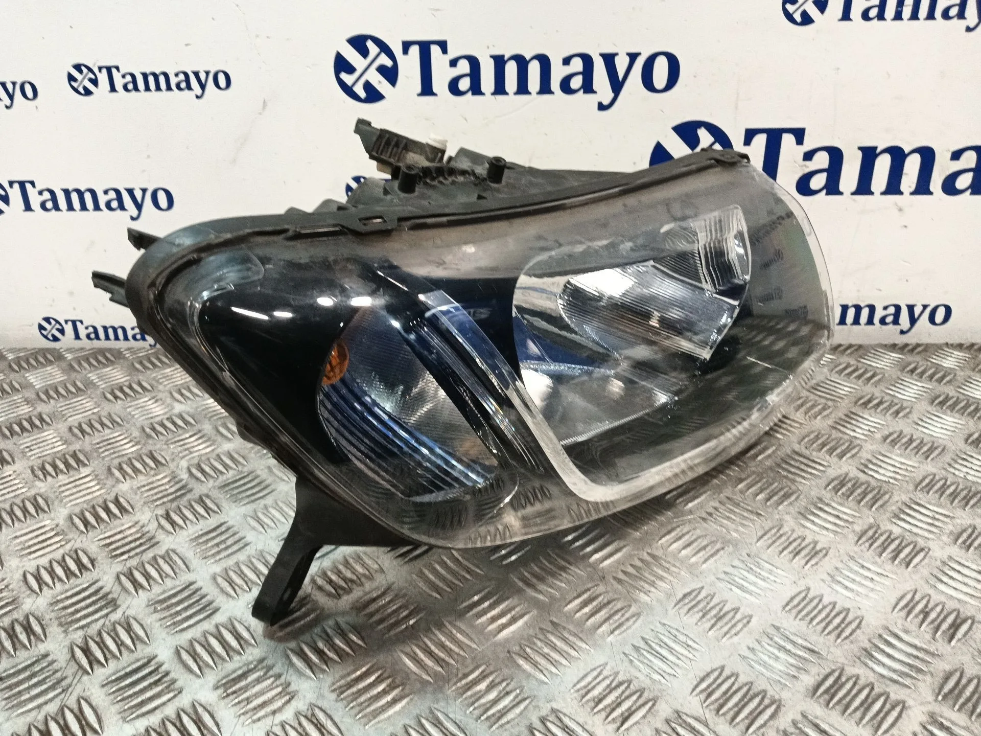 Faro Derecho para Dacia Logan Ii