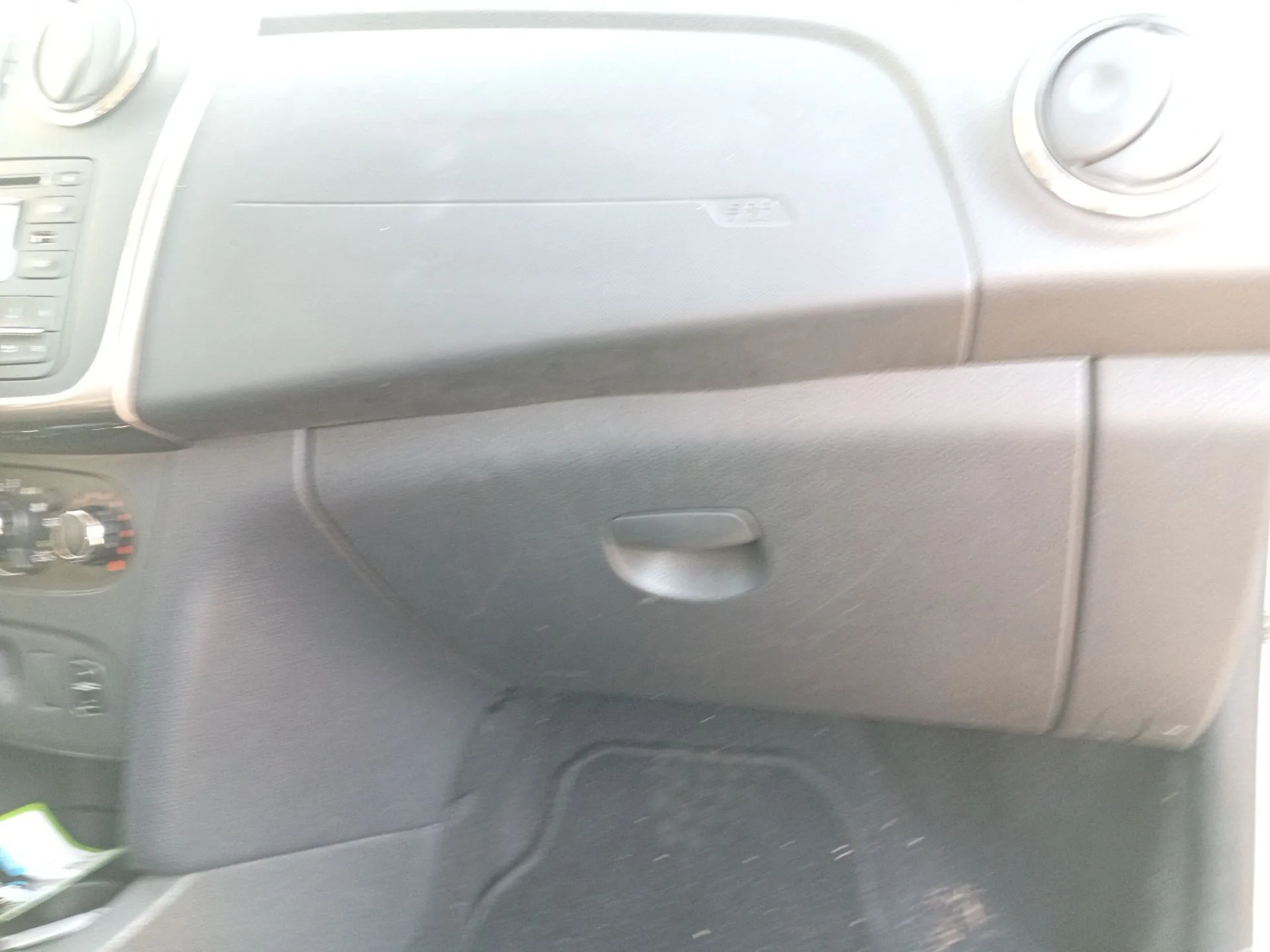 Guantera para Dacia Logan Ii