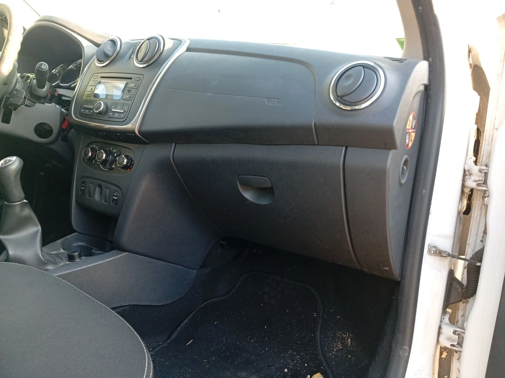 Guantera para Dacia Logan Ii