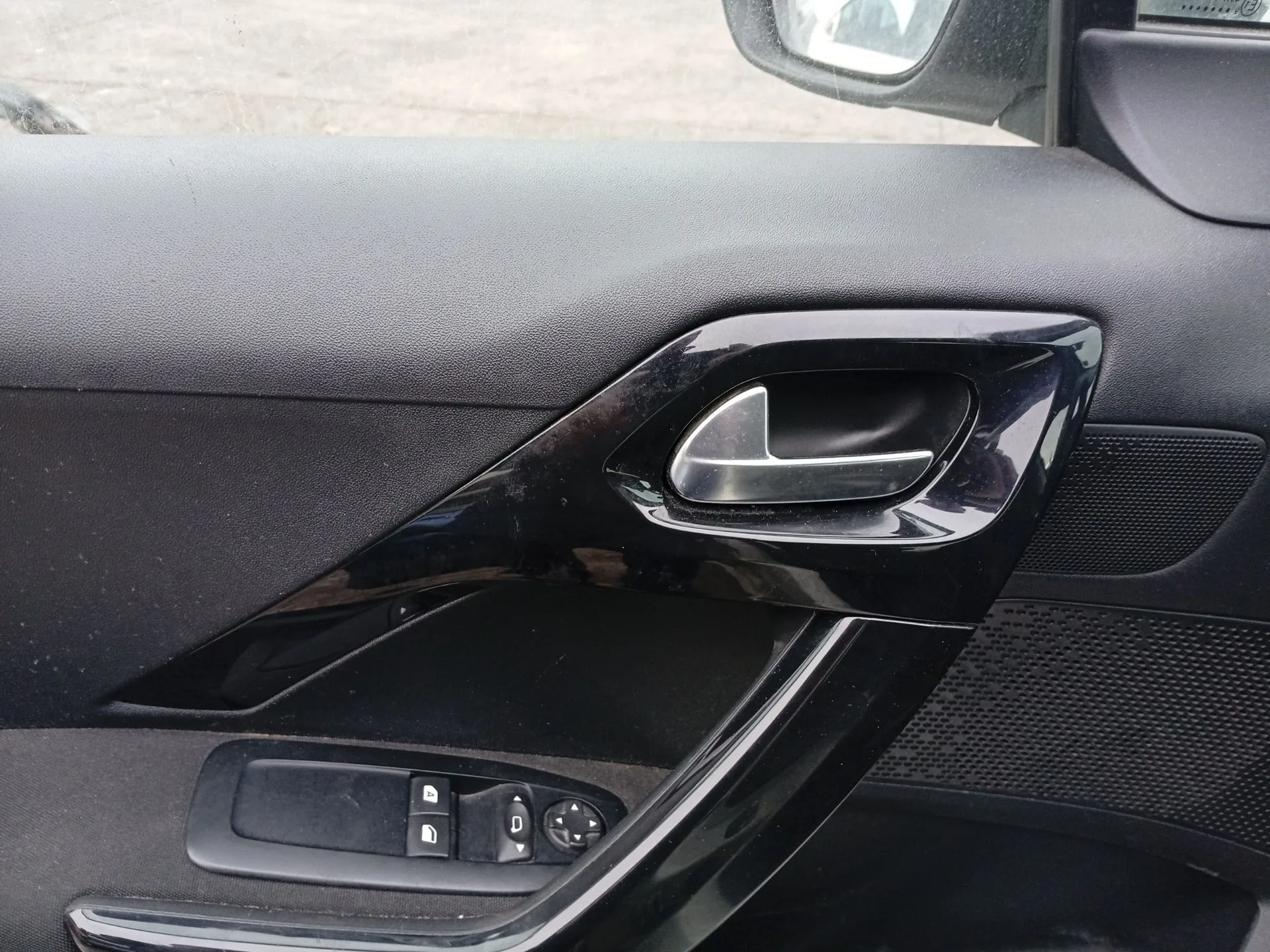 Maneta Interior Delantera Izquierda para Peugeot 208 I (Ca_, Cc_)