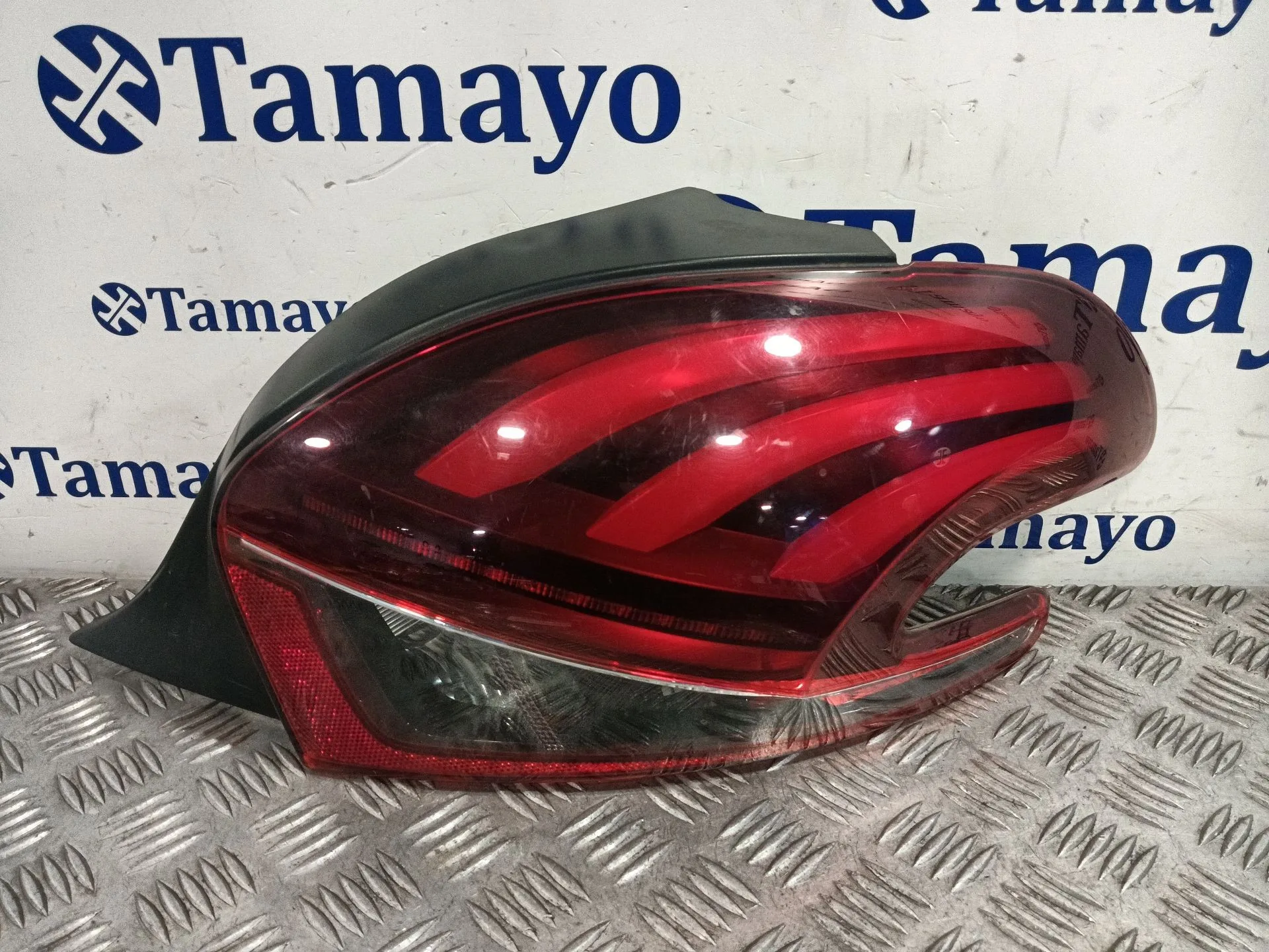 Piloto Trasero Derecho para Peugeot 208 I (Ca_, Cc_)