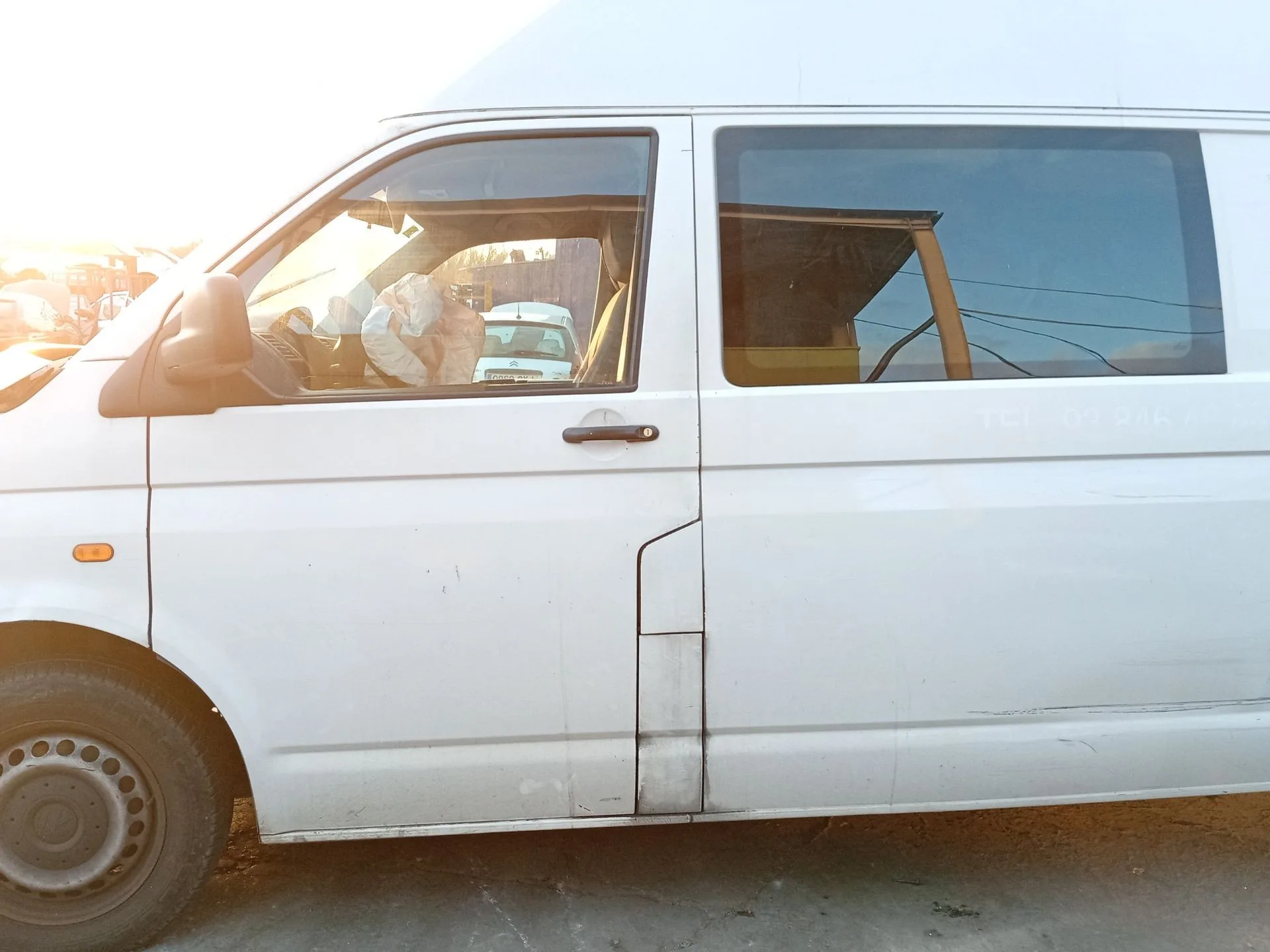 Puerta Delantera Izquierda para Volkswagen Transporter T5 Furgoneta (7Ha, 7Hh, 7Ea, 7Eh)