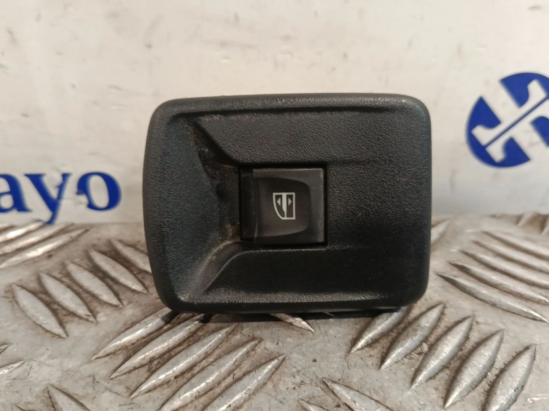 Mando Elevalunas Delantero Derecho para Dacia Sandero