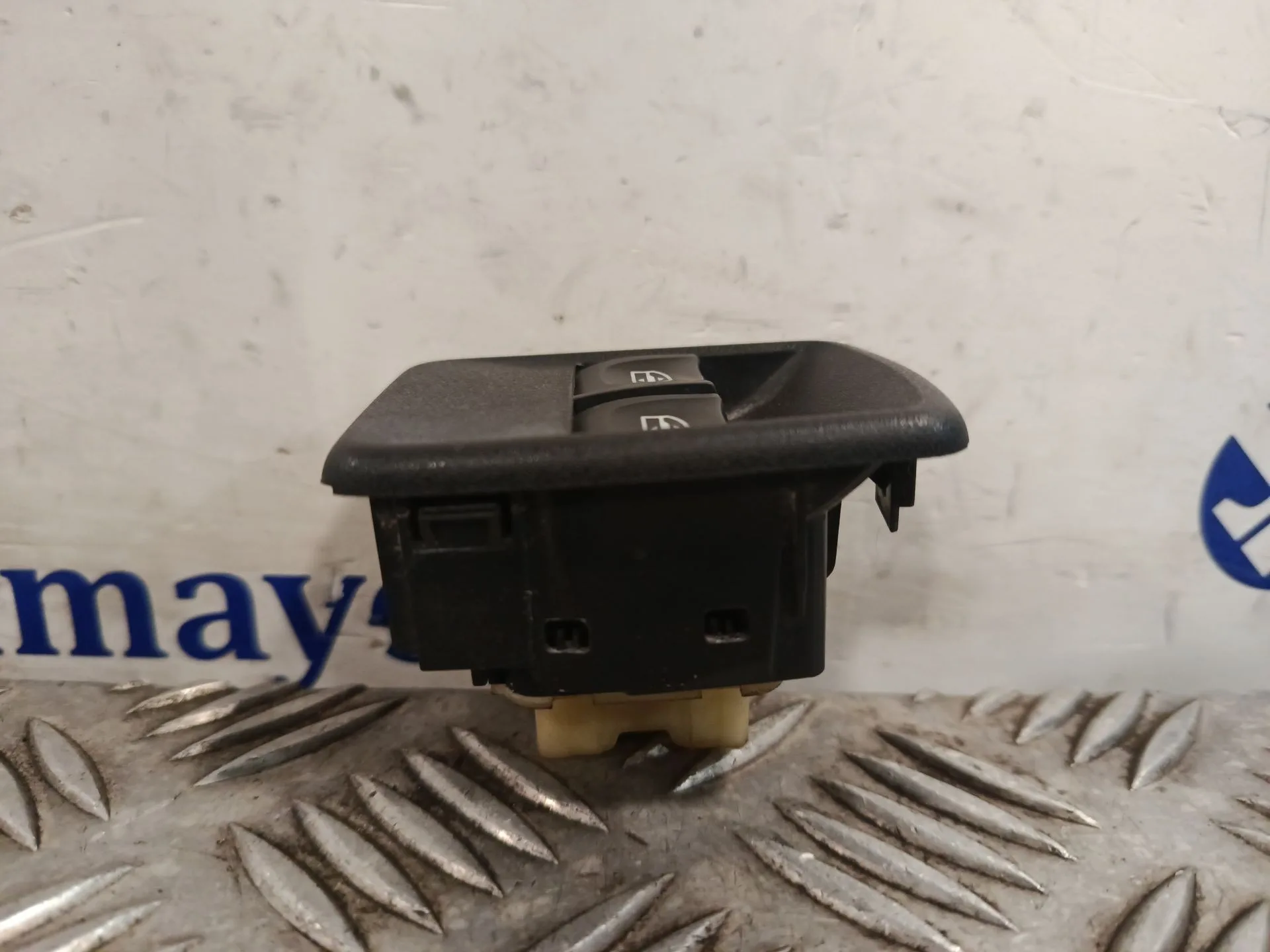 Mando Elevalunas Delantero Izquierdo para Dacia Sandero