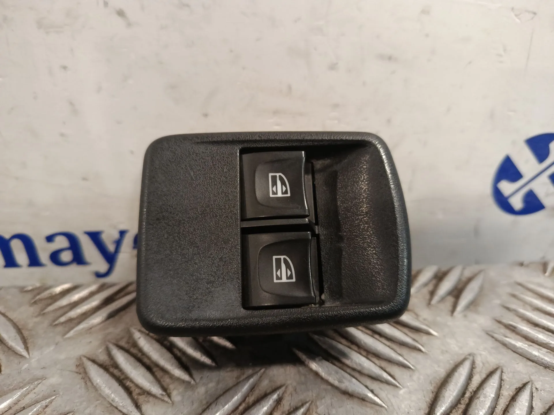 Mando Elevalunas Delantero Izquierdo para Dacia Sandero