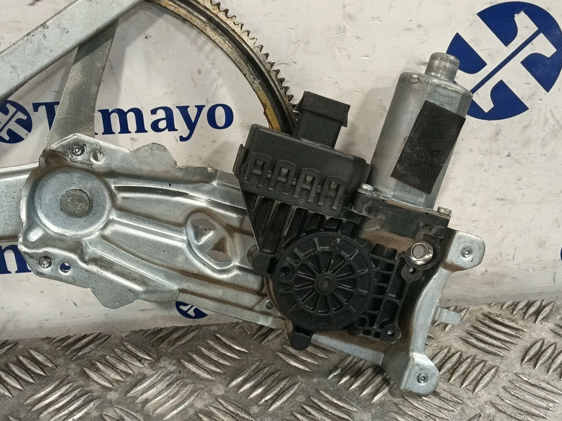 Motor Elevalunas Delantero Derecho para Opel Astra H (A04)