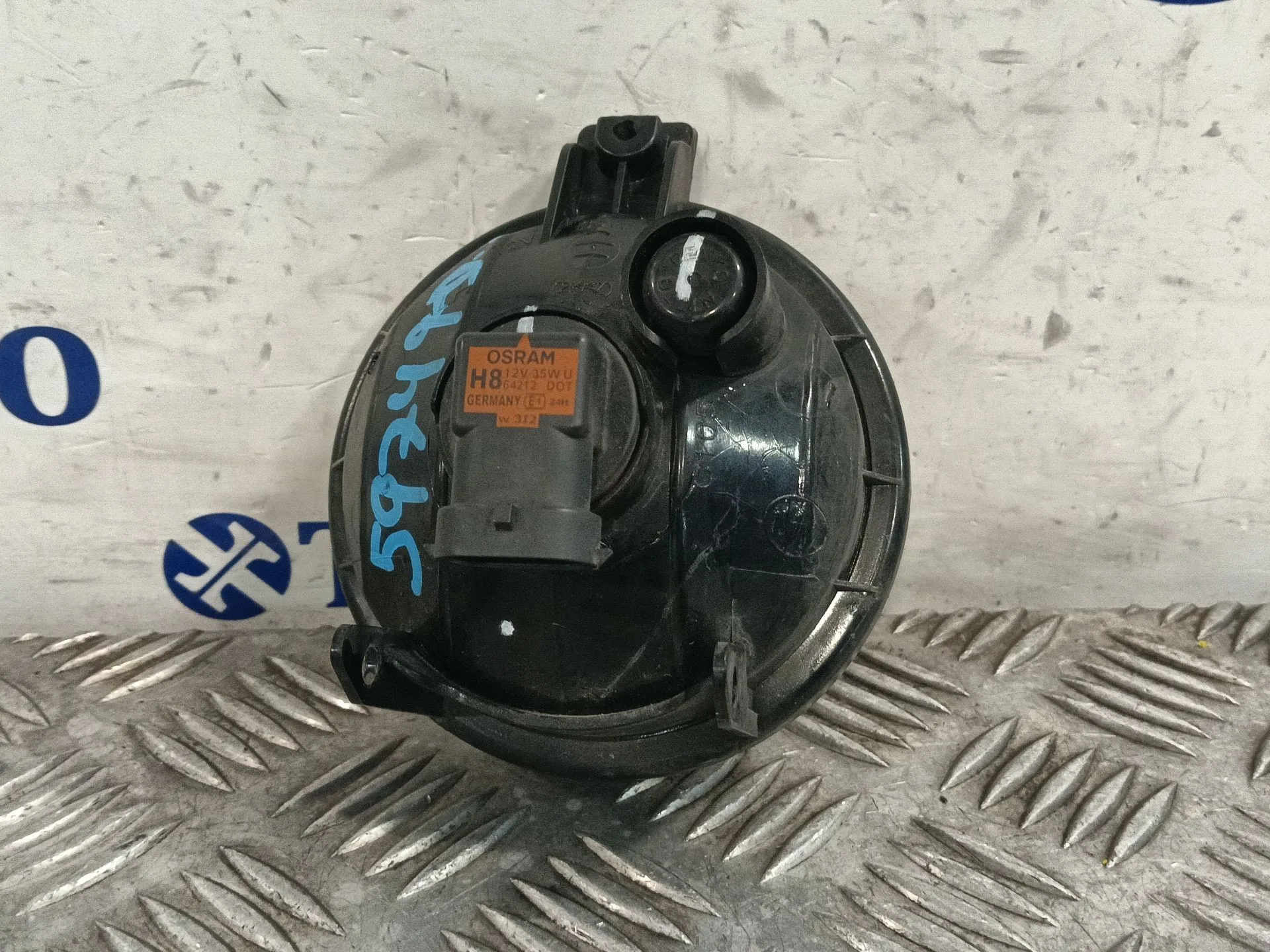 Faro Antiniebla Izquierdo para Chevrolet Cruze Hatchback (J305)