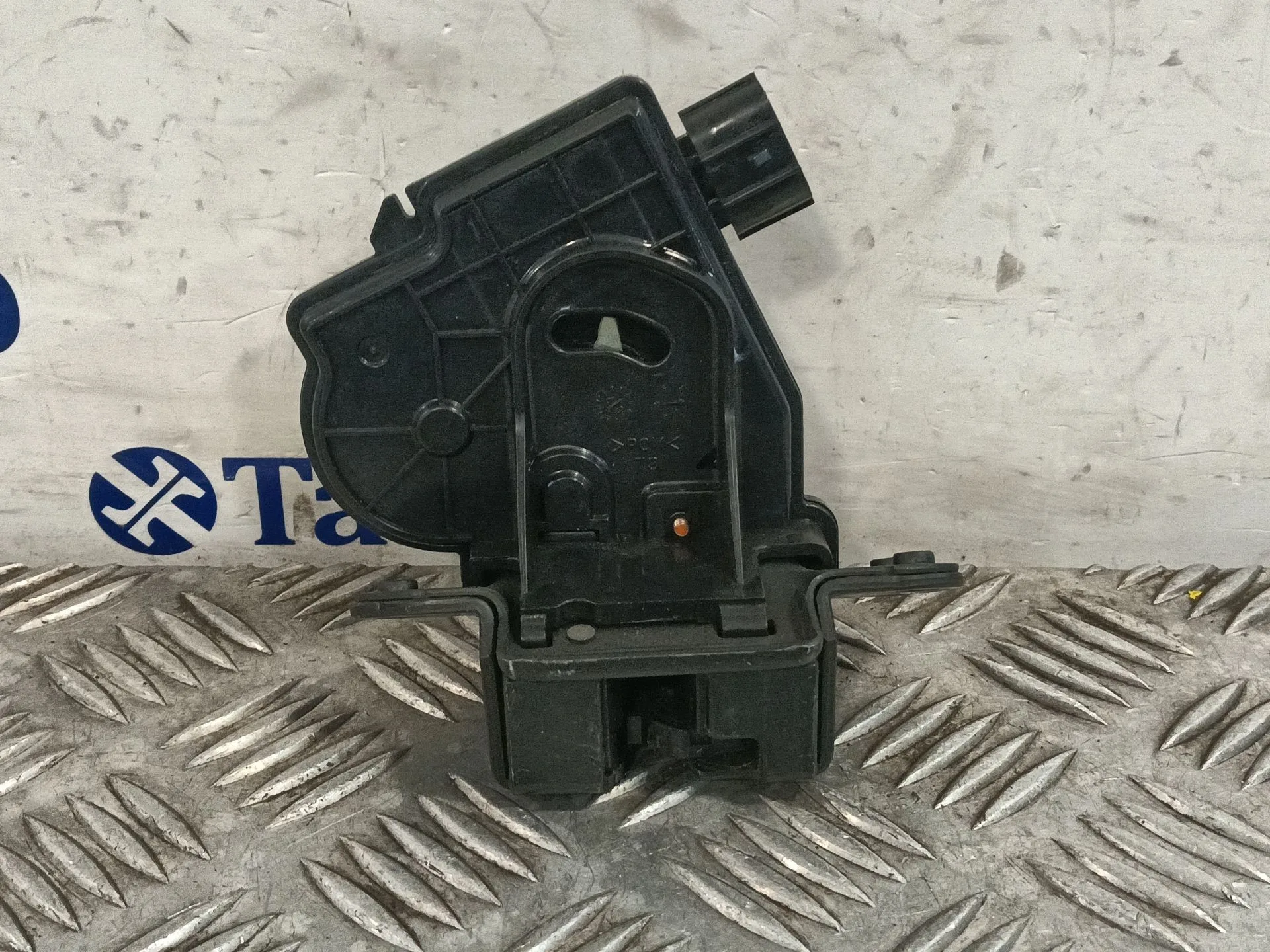 Cerradura Maletero / Porton para Toyota Auris