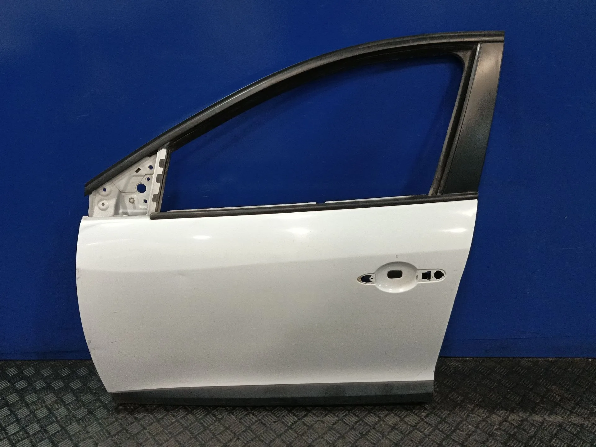 Puerta Delantera Izquierda para Renault Megane Iii Berlina 5 P
