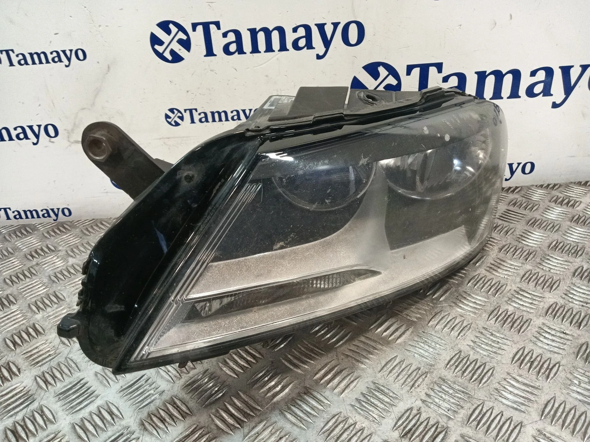 Faro Izquierdo para Volkswagen Passat B7 Variant (365)