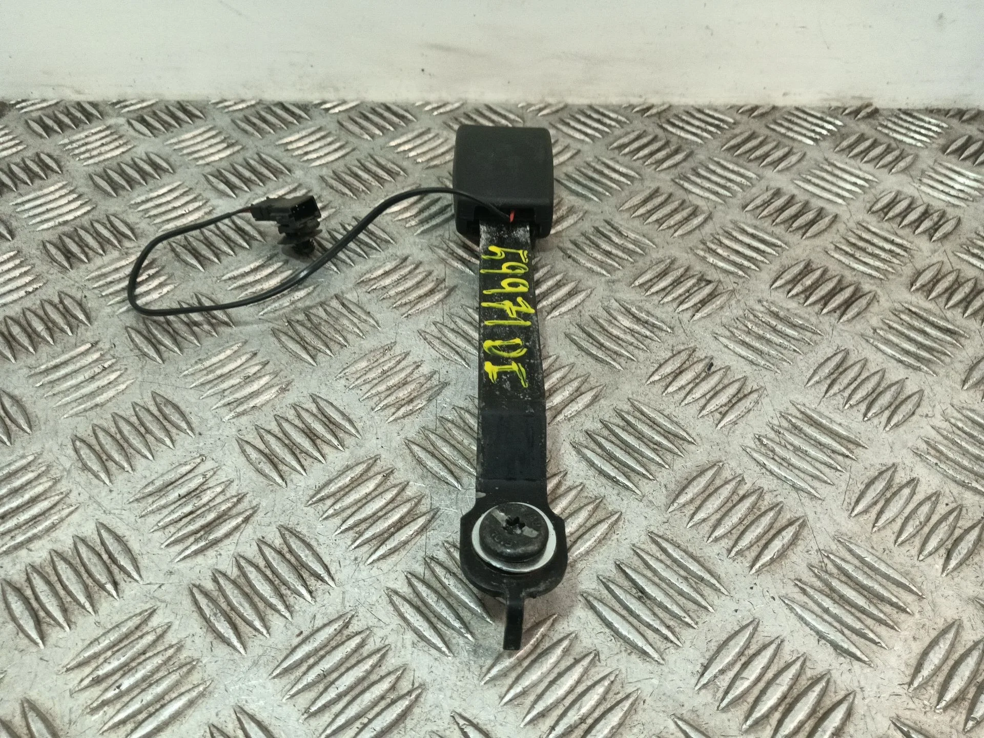 Enganche Cinturon Delantero Izquierdo para Renault Clio Iii (Br0/1, Cr0/1)