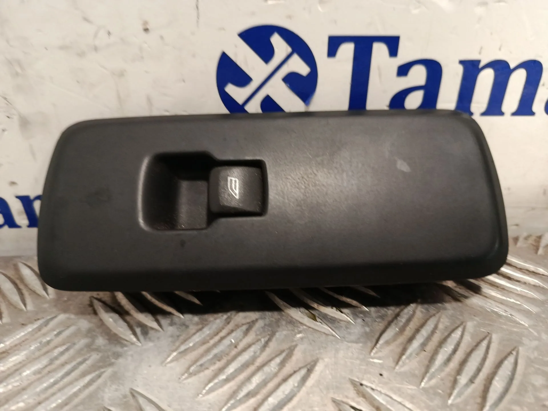 Mando Elevalunas Delantero Derecho para Land Rover Discovery Iv (L319)