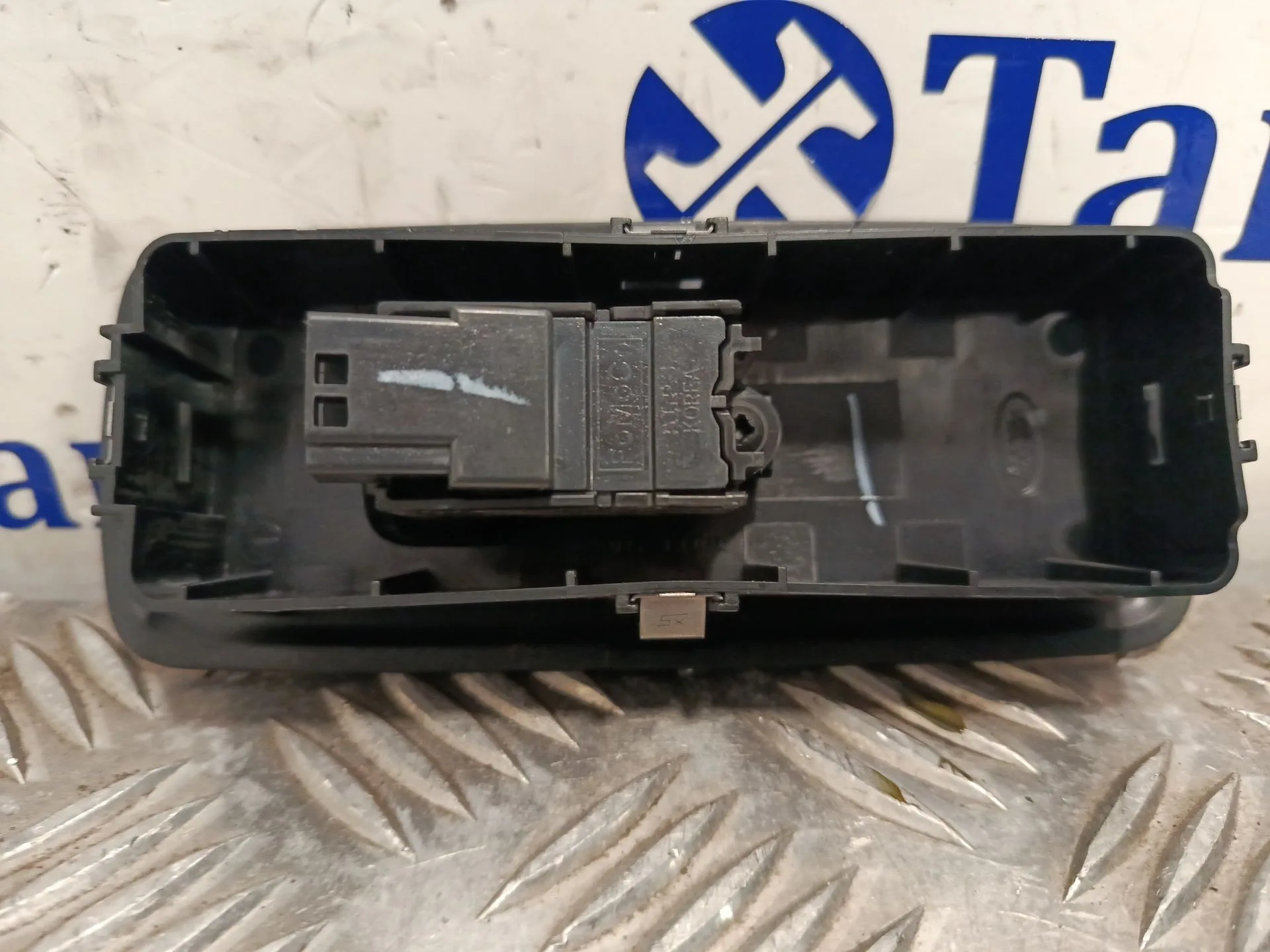Mando Elevalunas Delantero Derecho para Land Rover Discovery Iv (L319)