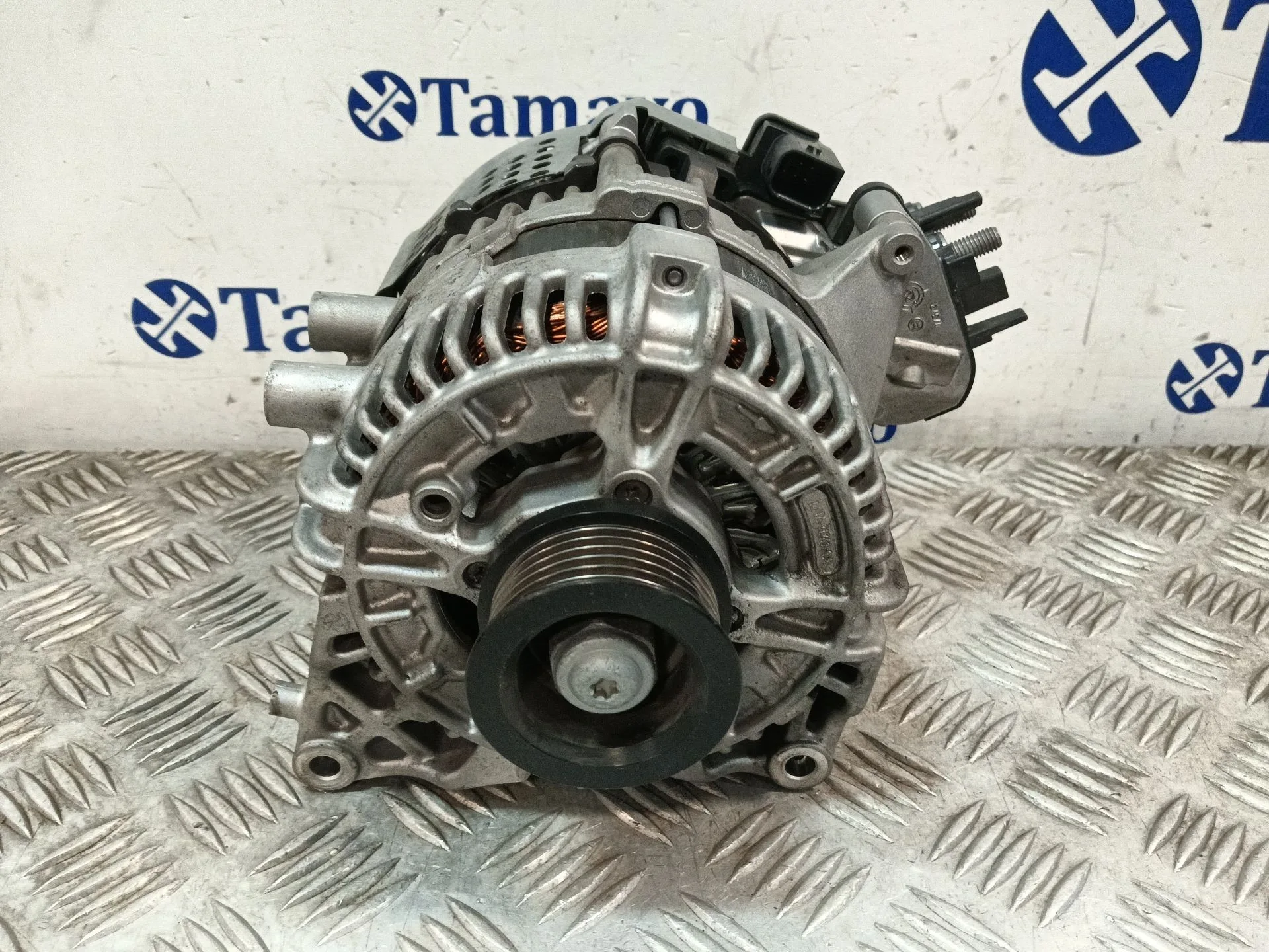 Alternador para Ford Puma (J2K, Cf7)