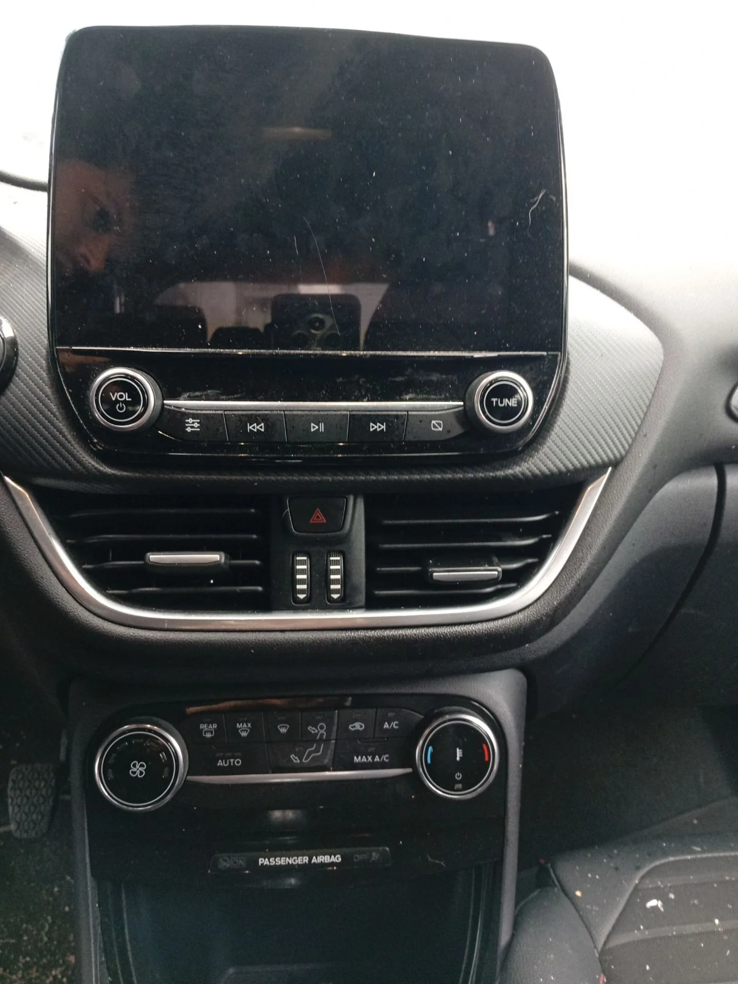 Pantalla / Mando Multifuncion para Ford Puma (J2K, Cf7)