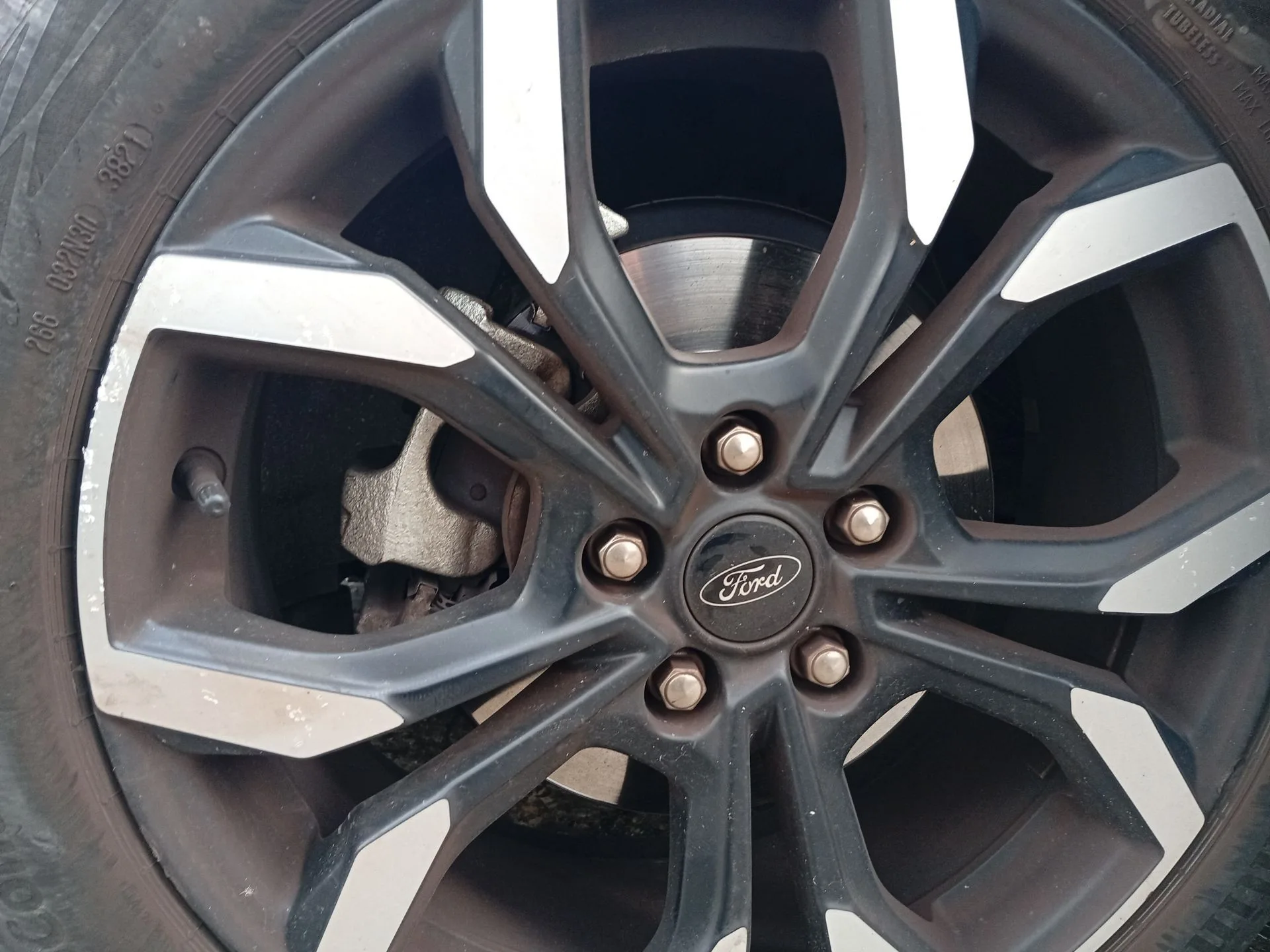 Pinza Freno Delantera Izquierda para Ford Puma (J2K, Cf7)