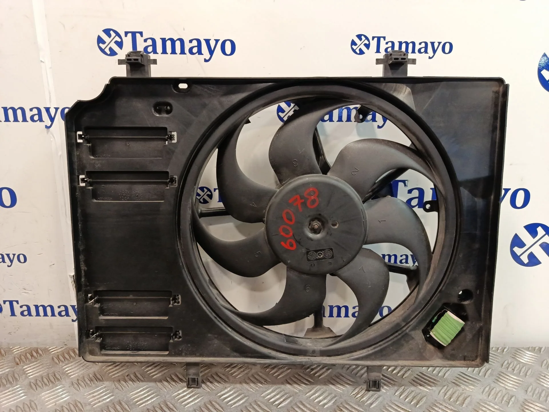 Electroventilador para Ford Puma (J2K, Cf7)