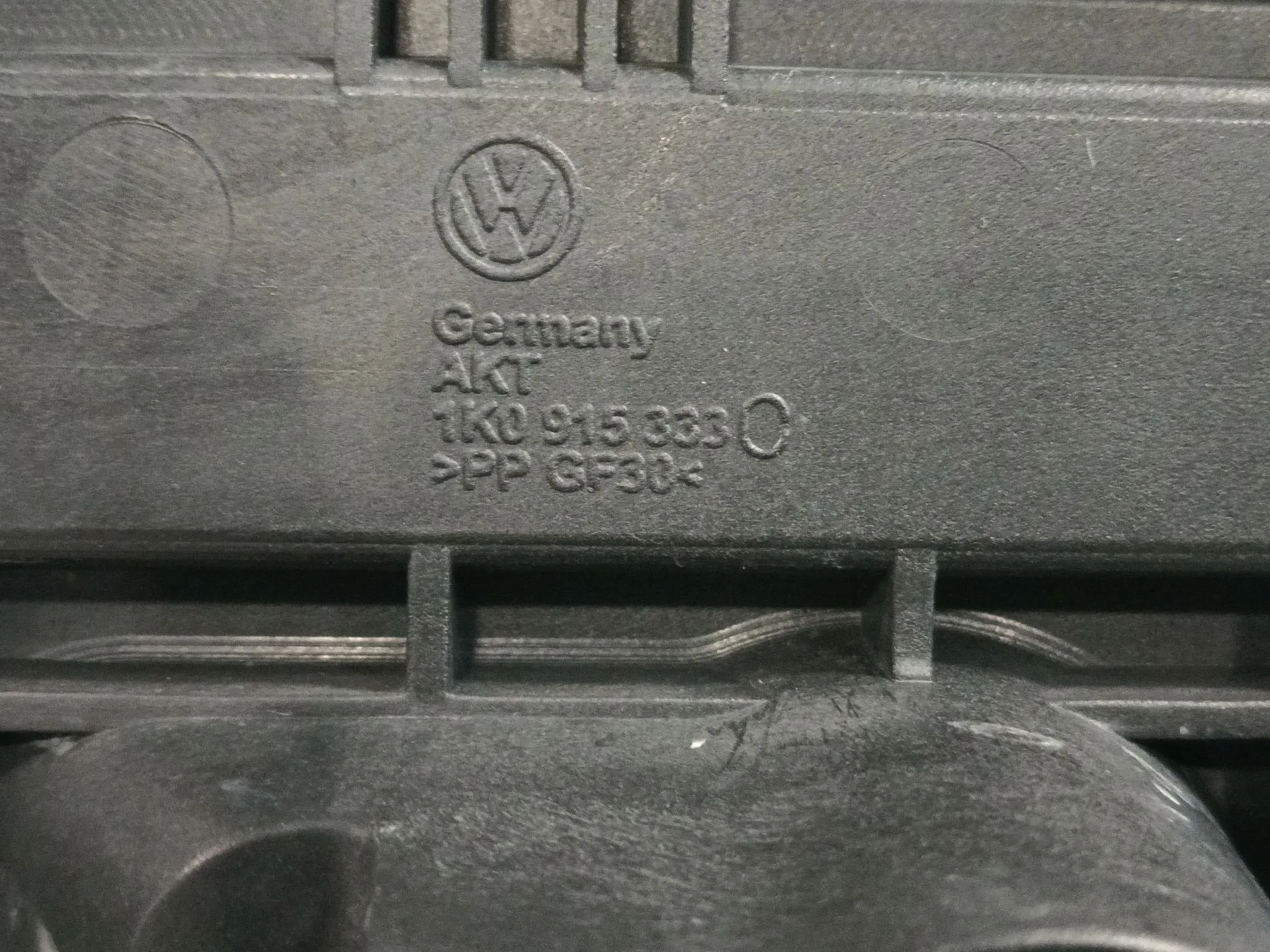Soporte Bateria para Volkswagen Golf V (1K1)
