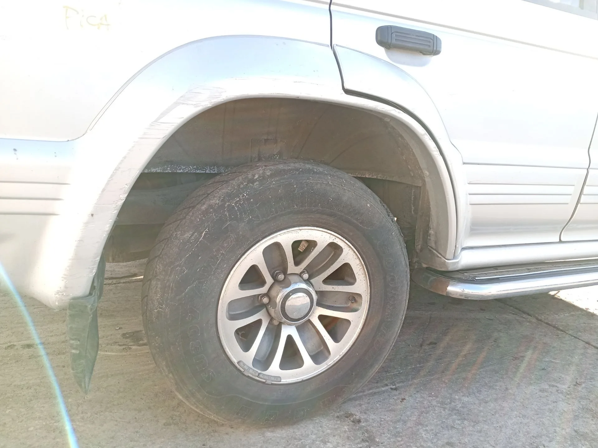 Amortiguador Trasero Derecho para Mitsubishi Montero Canvas Top (V2_C, V4_C)