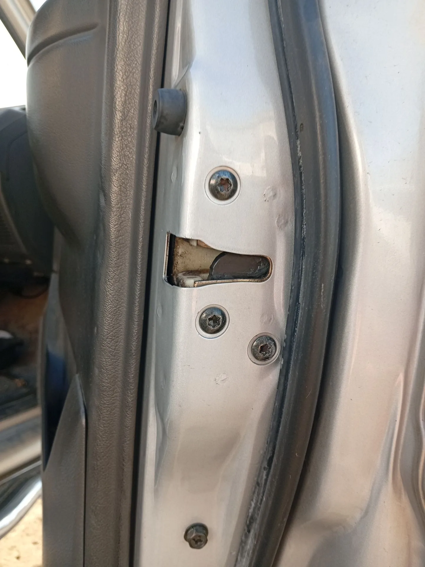 Cerradura Puerta Delantera Derecha para Mitsubishi Montero Canvas Top (V2_C, V4_C)