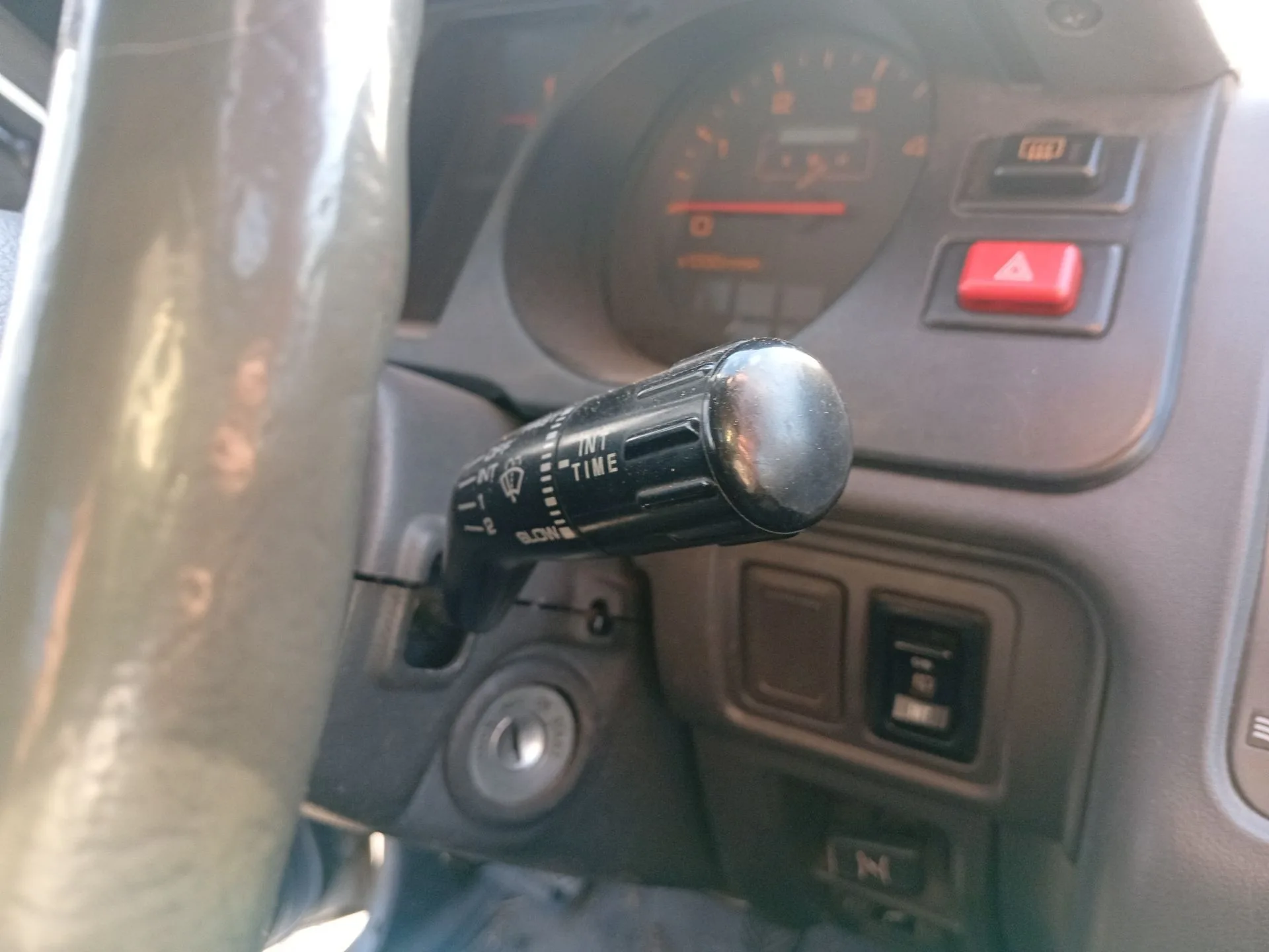 Mando Limpia para Mitsubishi Montero Canvas Top (V2_C, V4_C)