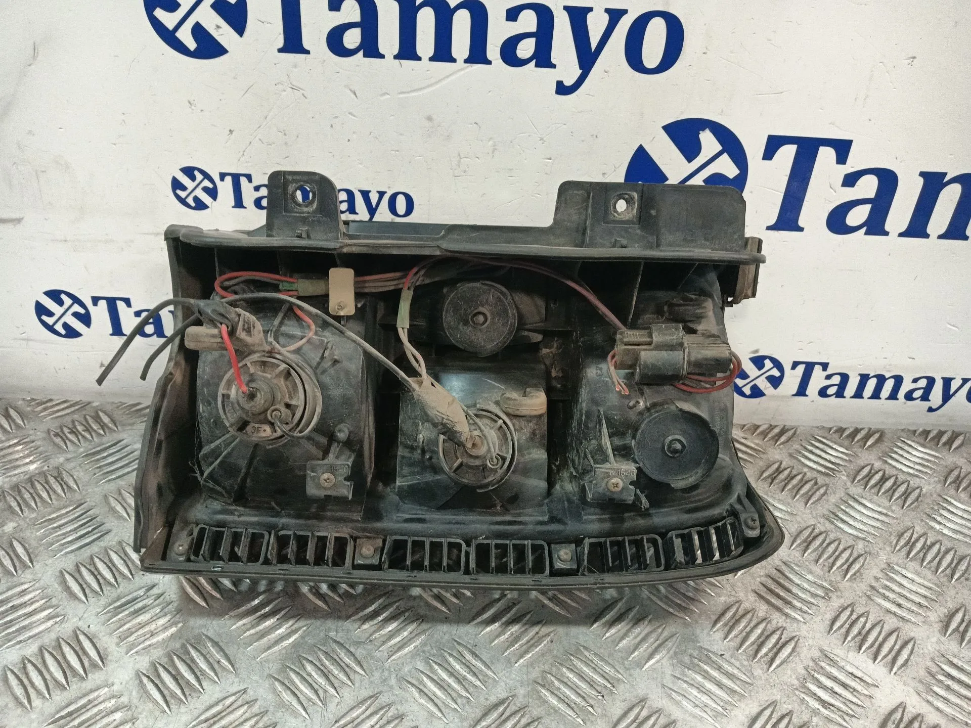 Piloto Trasero Izquierdo para Mitsubishi Montero Canvas Top (V2_C, V4_C)