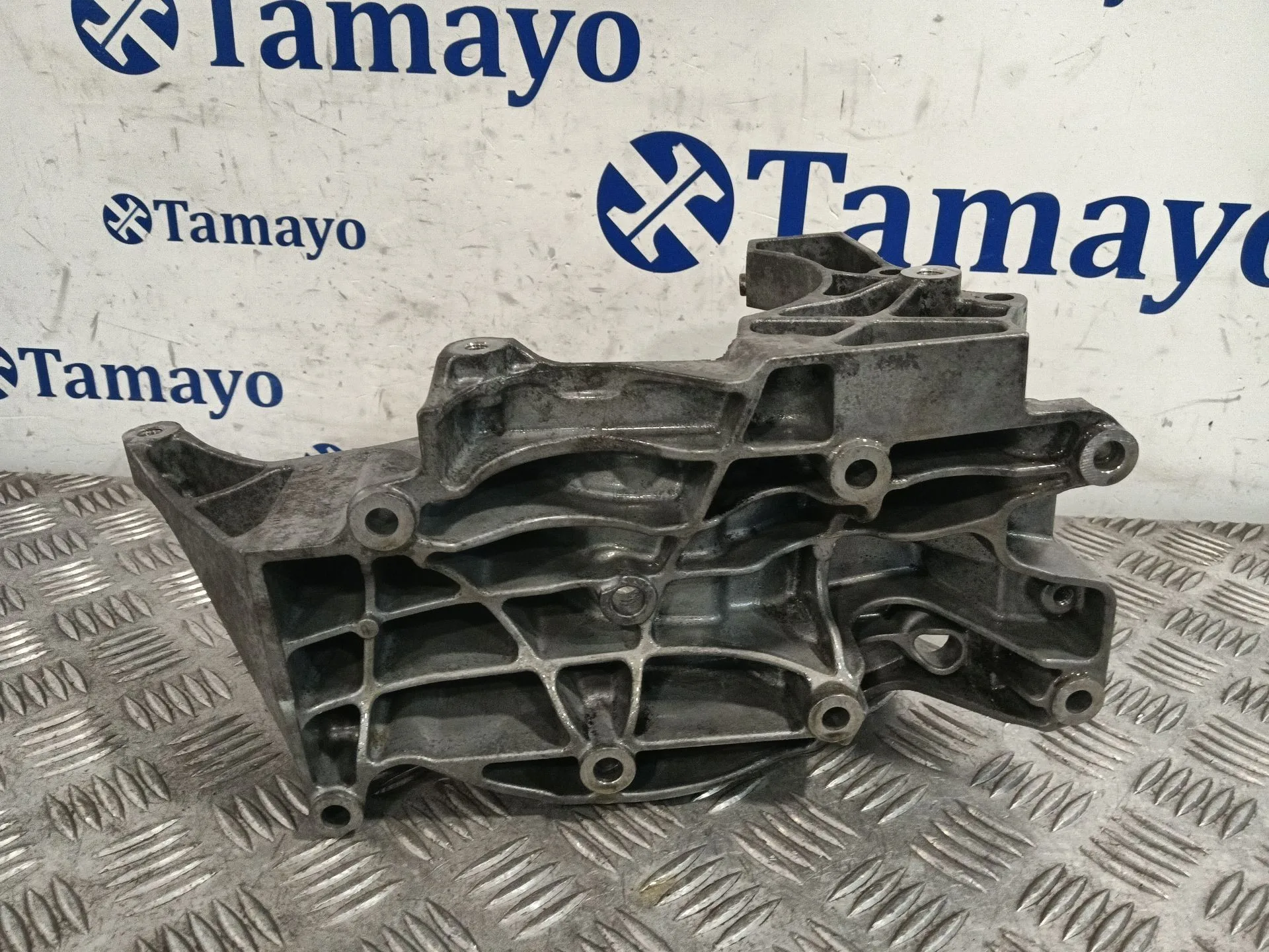 Soporte Alternador para Bmw 1 (E81)