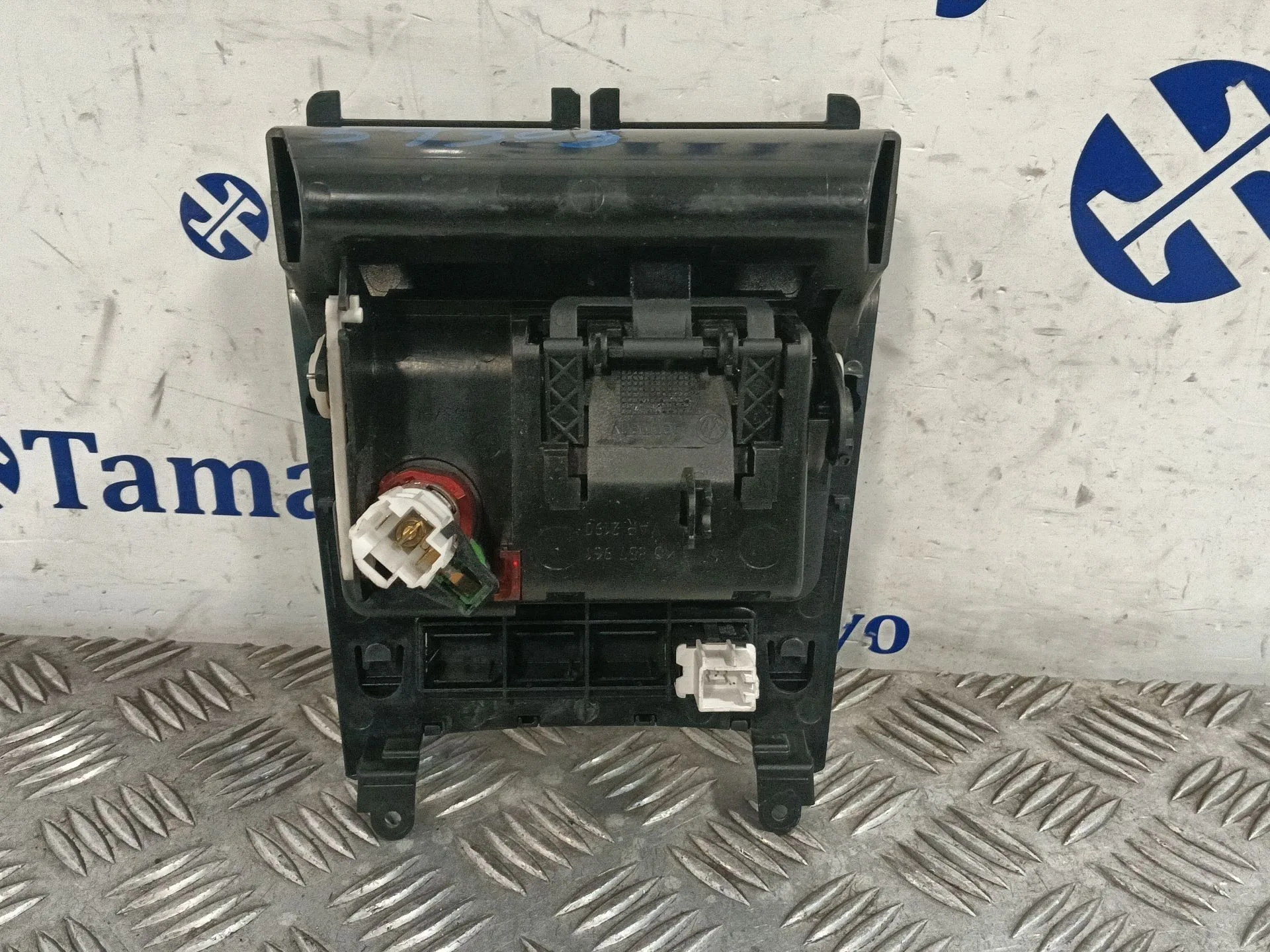 Cenicero para Volkswagen Golf V (1K1)