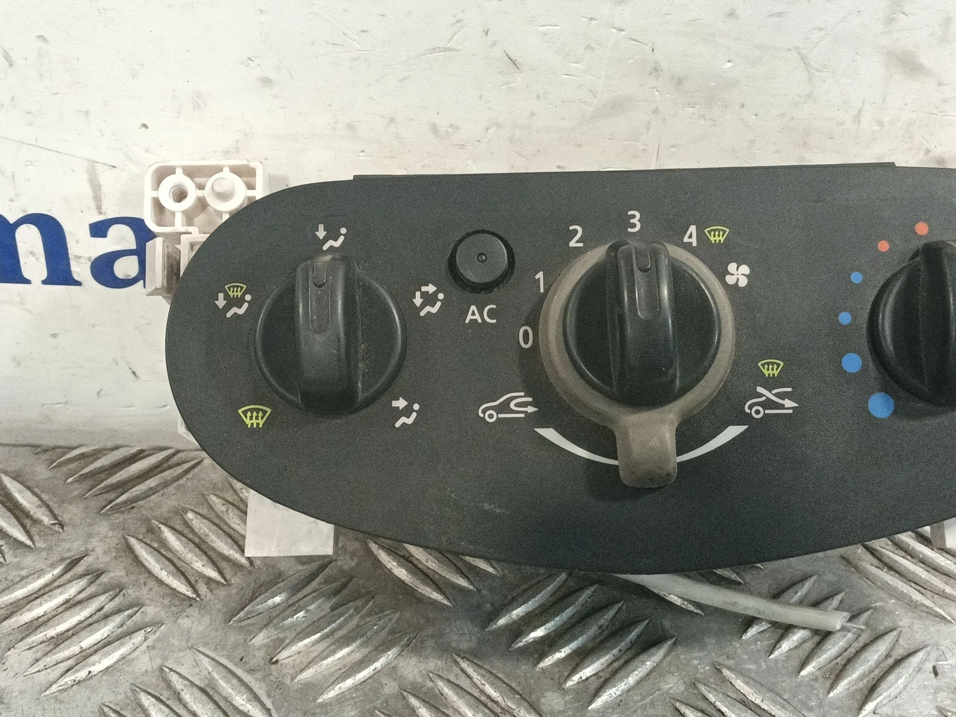 Mando Climatizador para Dacia Duster