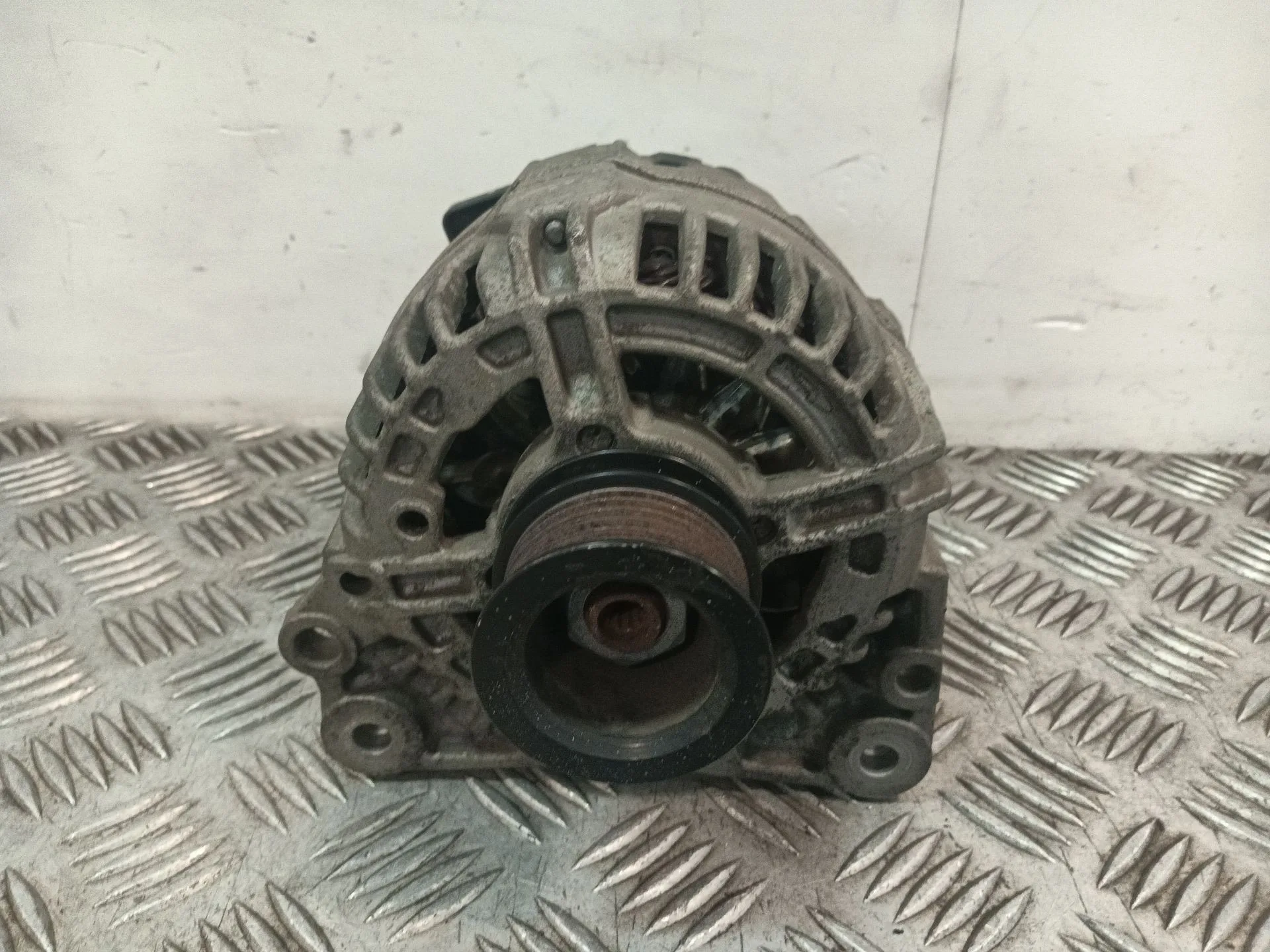 Alternador para Volkswagen Polo (9N3)