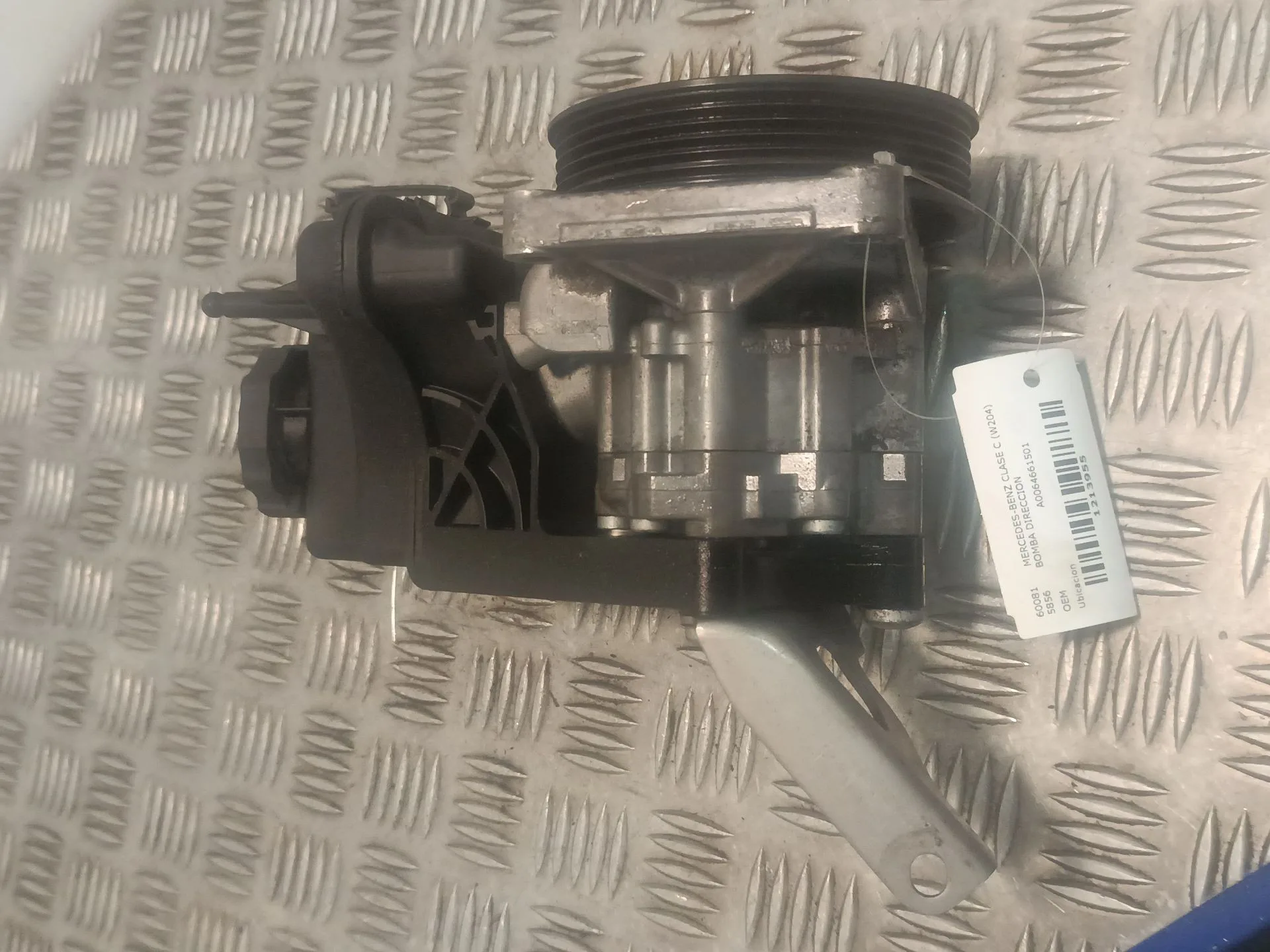 Bomba Direccion para Mercedes-Benz Clase C (W204)