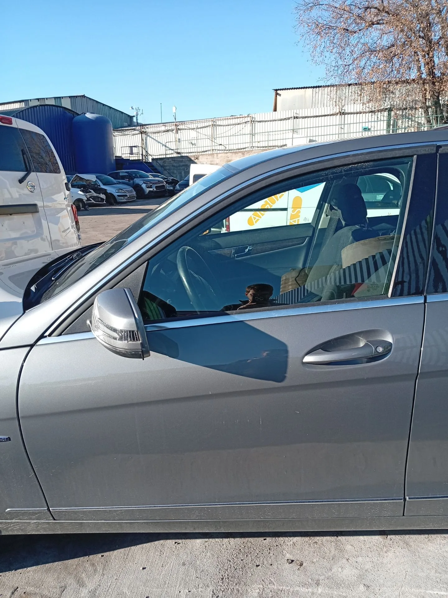 Puerta Delantera Izquierda para Mercedes-Benz Clase C (W204)