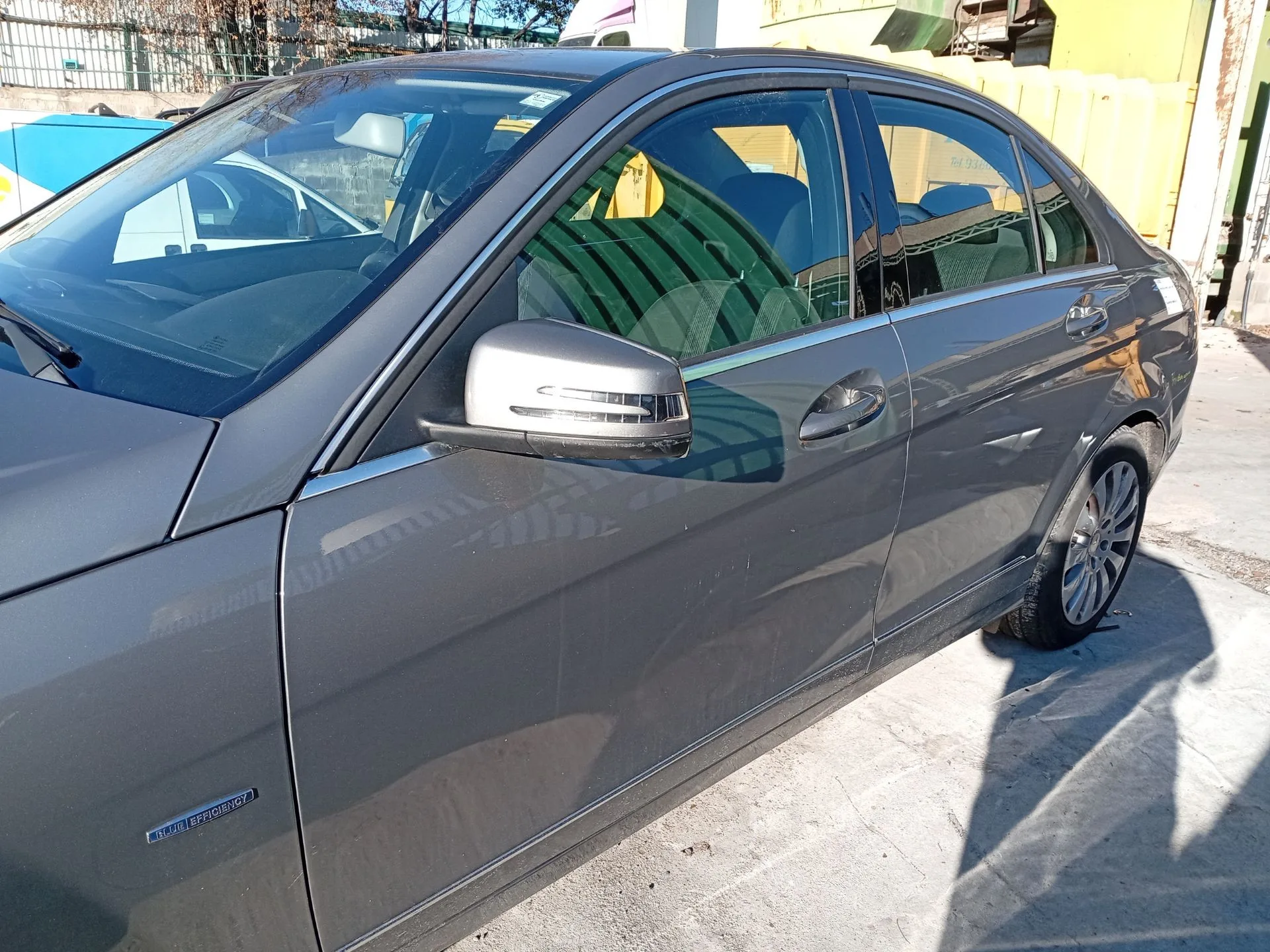 Puerta Delantera Izquierda para Mercedes-Benz Clase C (W204)