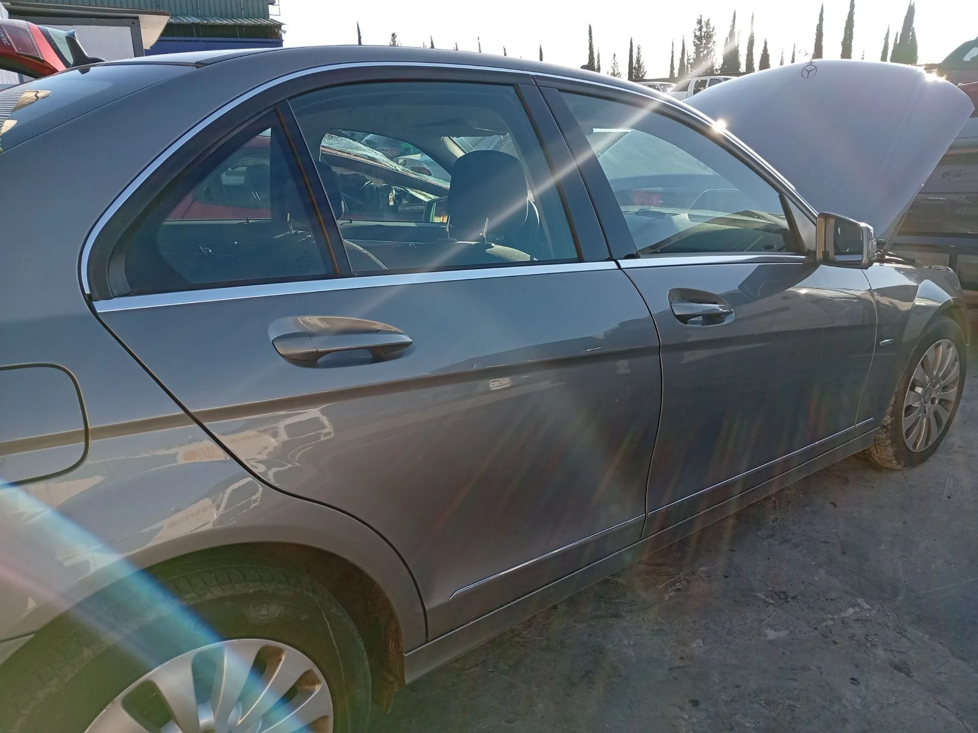 Puerta Trasera Derecha para Mercedes-Benz Clase C (W204)