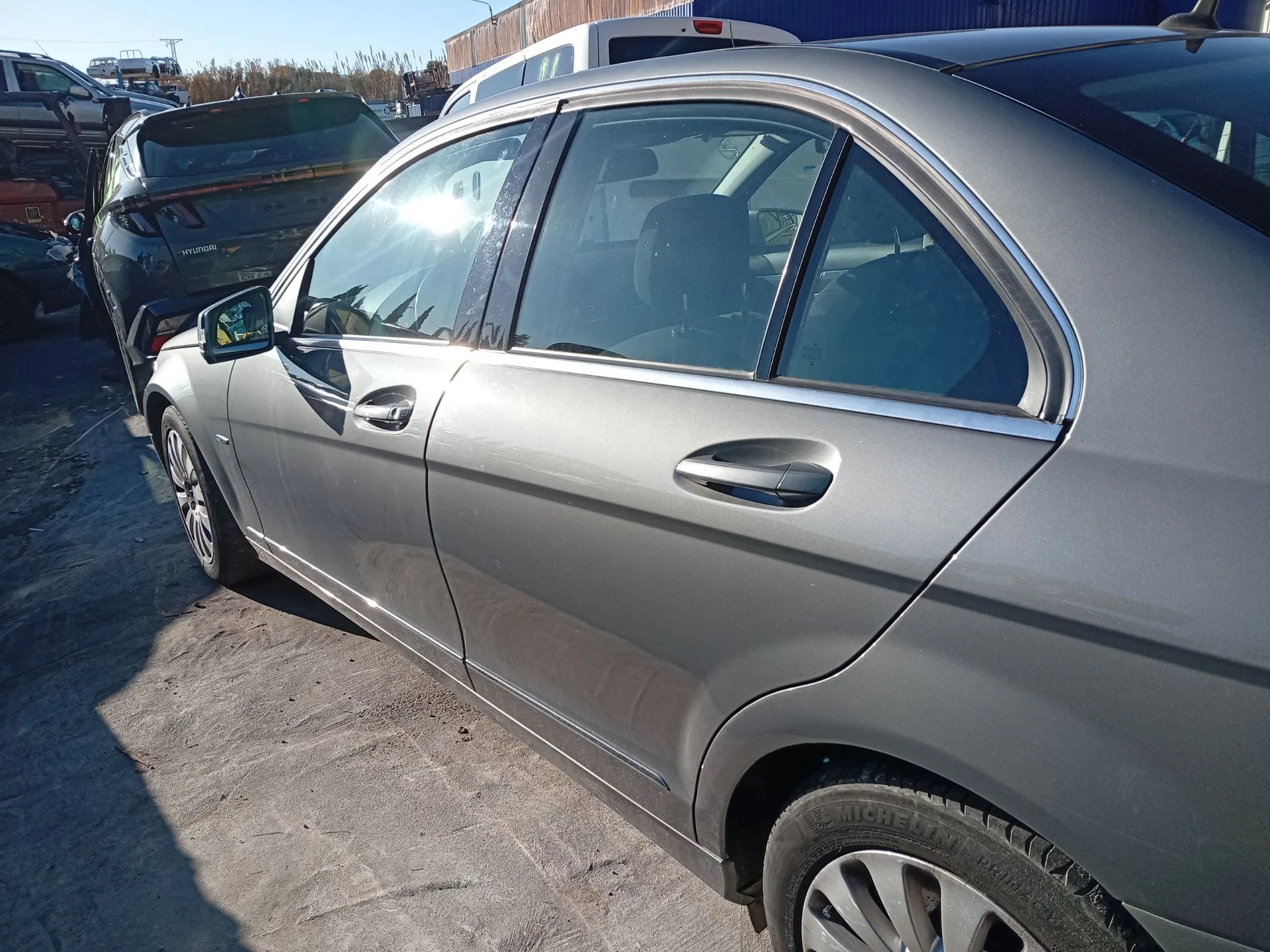 Puerta Trasera Izquierda para Mercedes-Benz Clase C (W204)