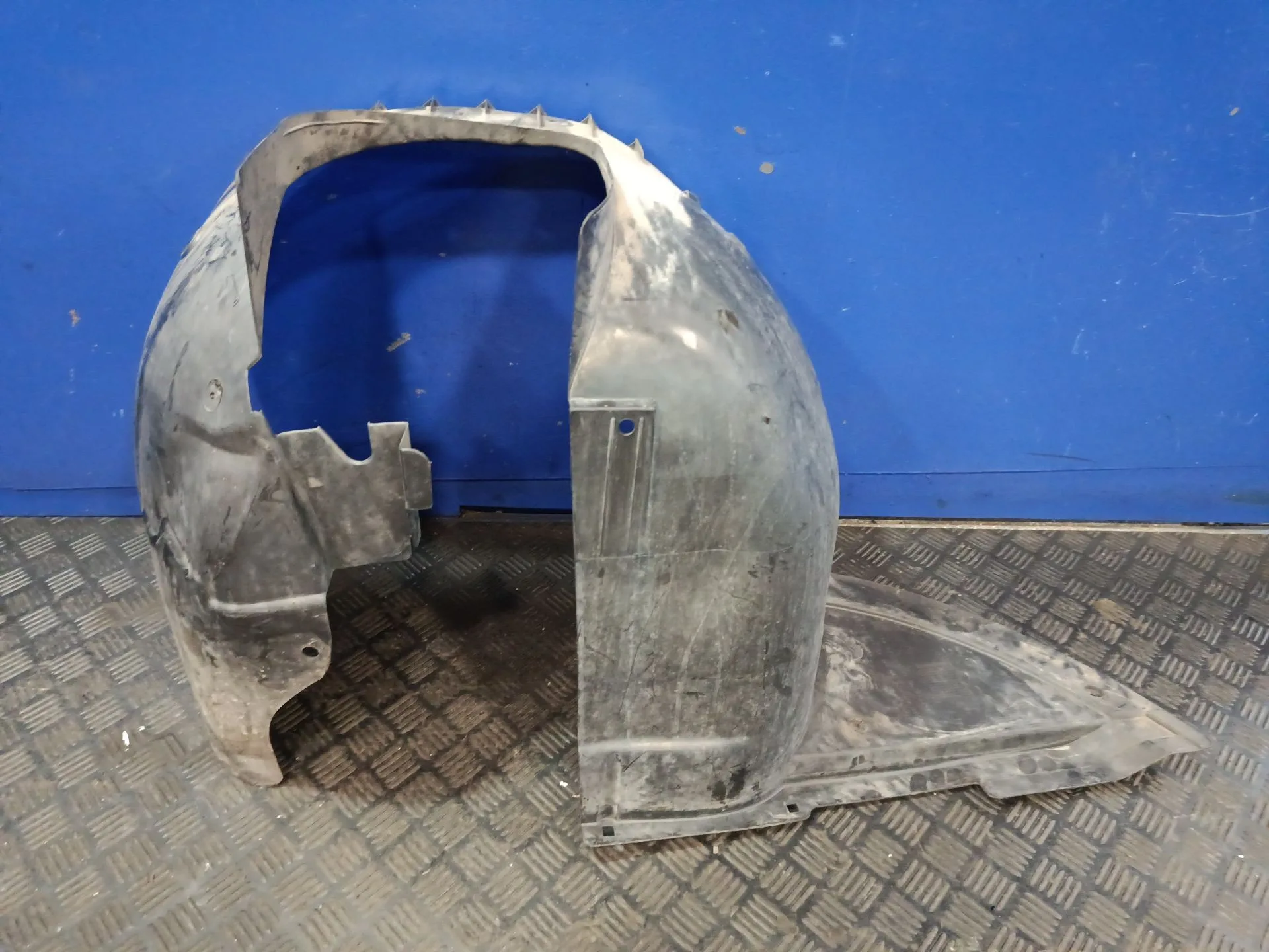 Plastico Paso Rueda Delantero Izquierdo para Peugeot 307 (3A/C)