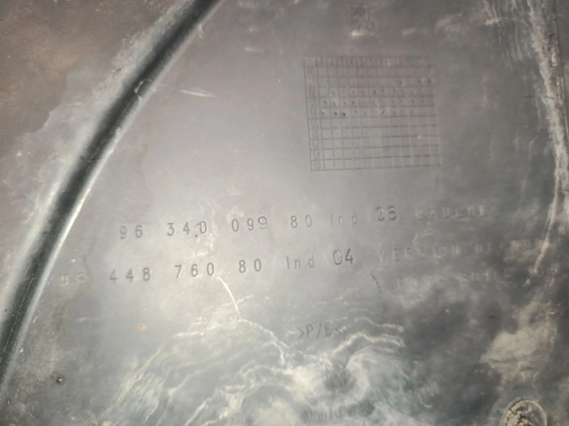 Plastico Paso Rueda Delantero Izquierdo para Peugeot 307 (3A/C)